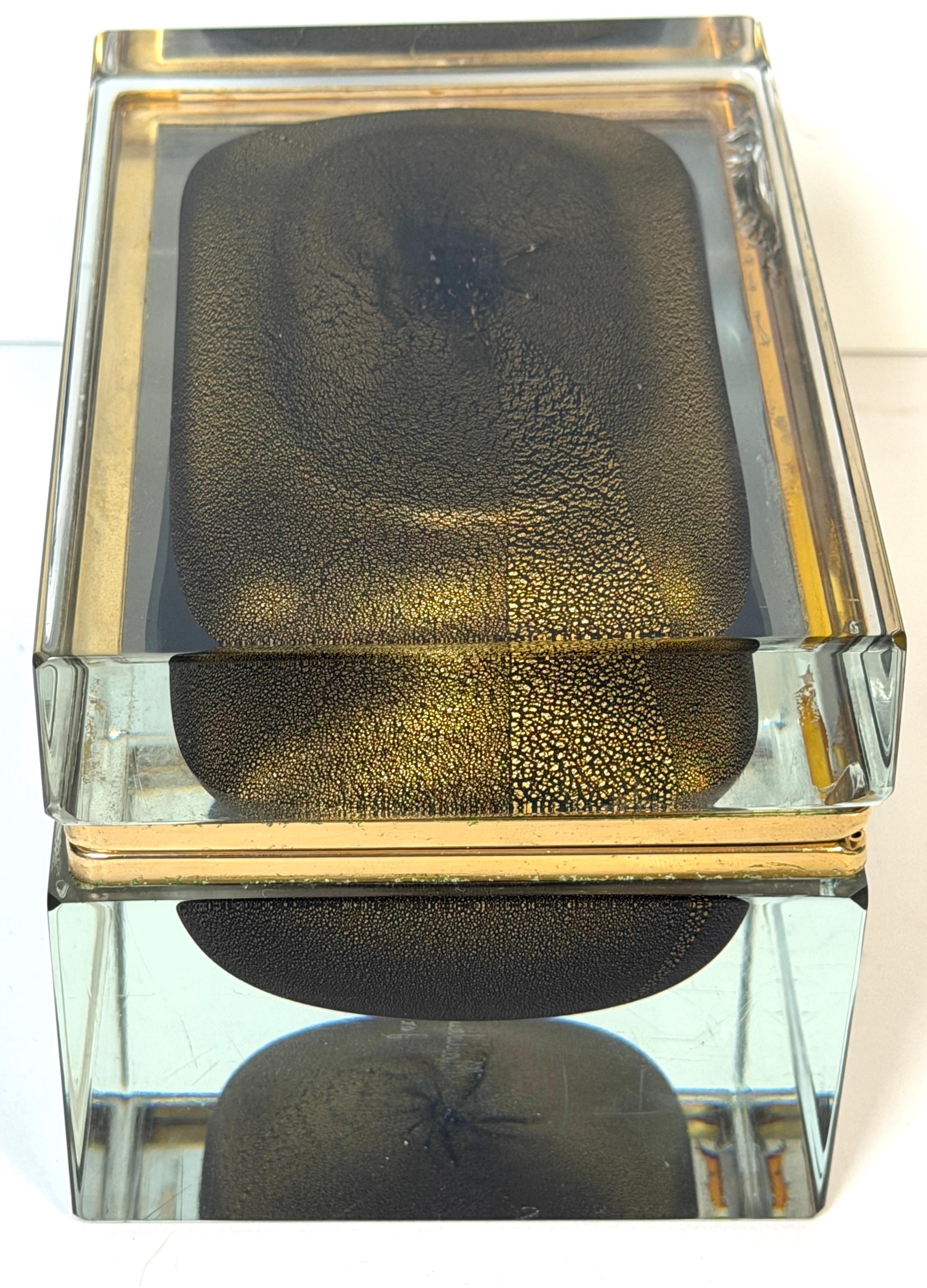 Murano Glass Signed Alessandro Mandruzzato for Design Guild Murano Sommerso Faceted Glass Box For Sale