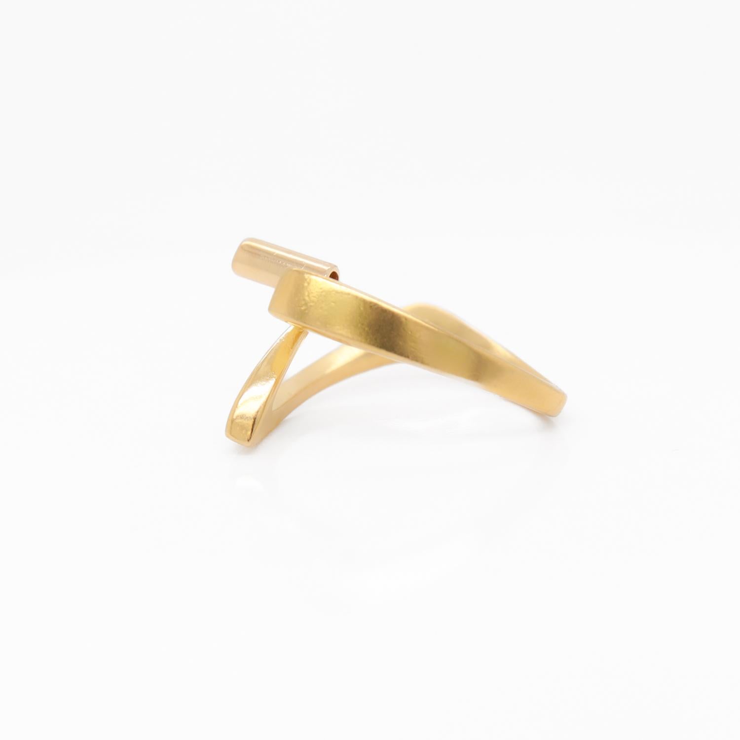 Anillo solitario de oro de 18 quilates y diamantes modernista firmado por Alfred Karram en venta 1