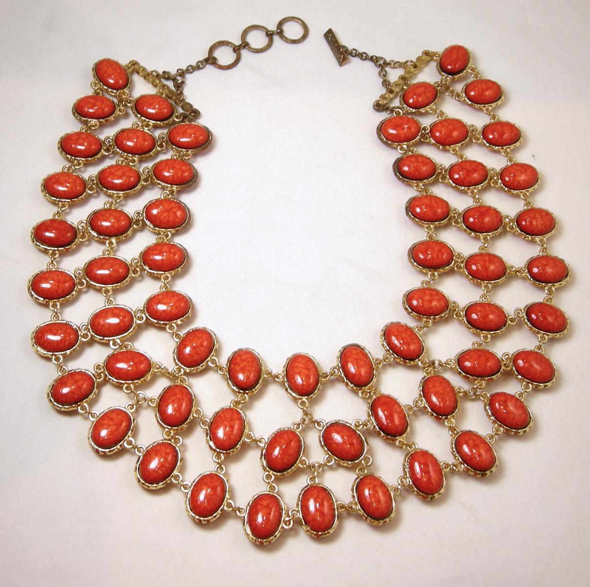 Signed Amarita Singh Faux Coral & Pink Reversible Bib Necklace In Good Condition In New York, NY