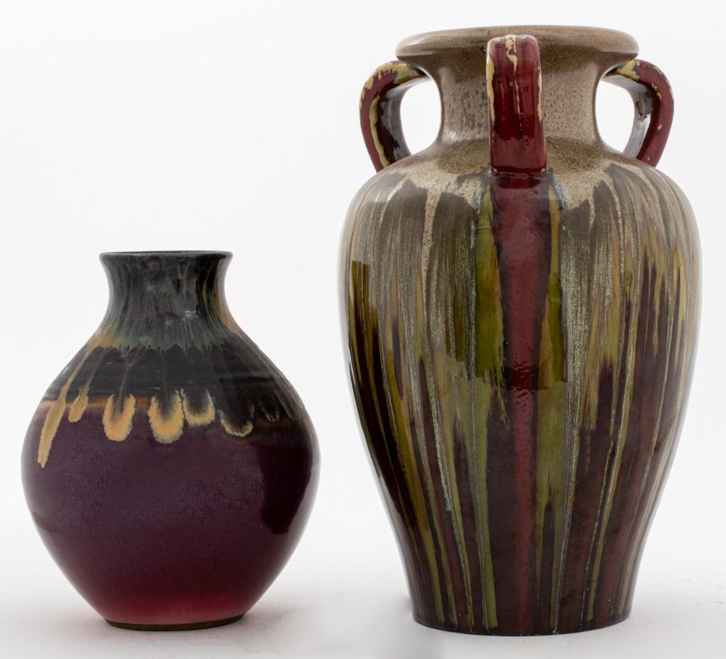 Signed American Studio Art Pottery Vessels, Pair In Good Condition For Sale In New York, NY
