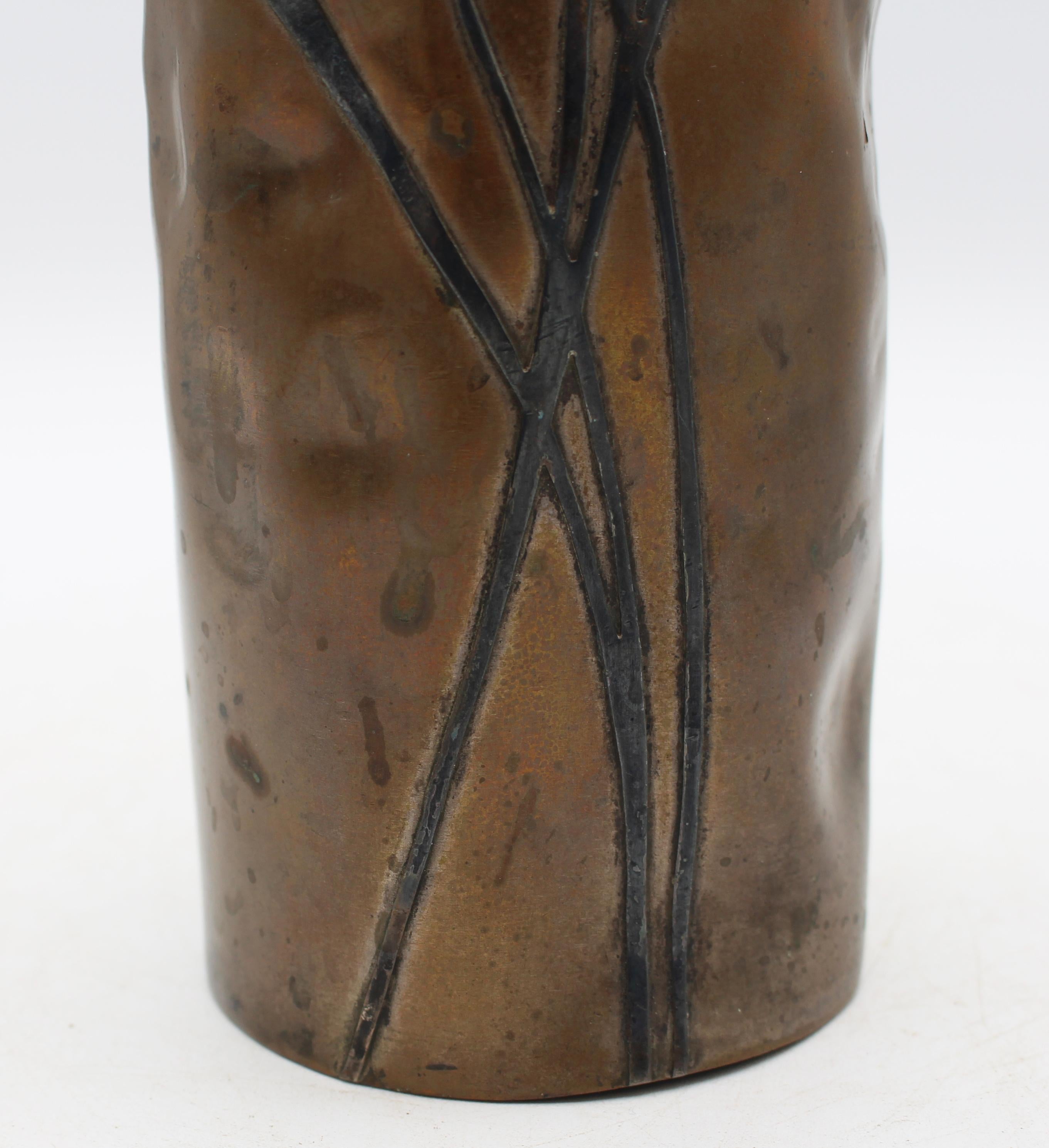 Firmato e datato 1912 Heintz Metal Co Sterling Cattails su vaso di bronzo In condizioni buone in vendita a Chapel Hill, NC