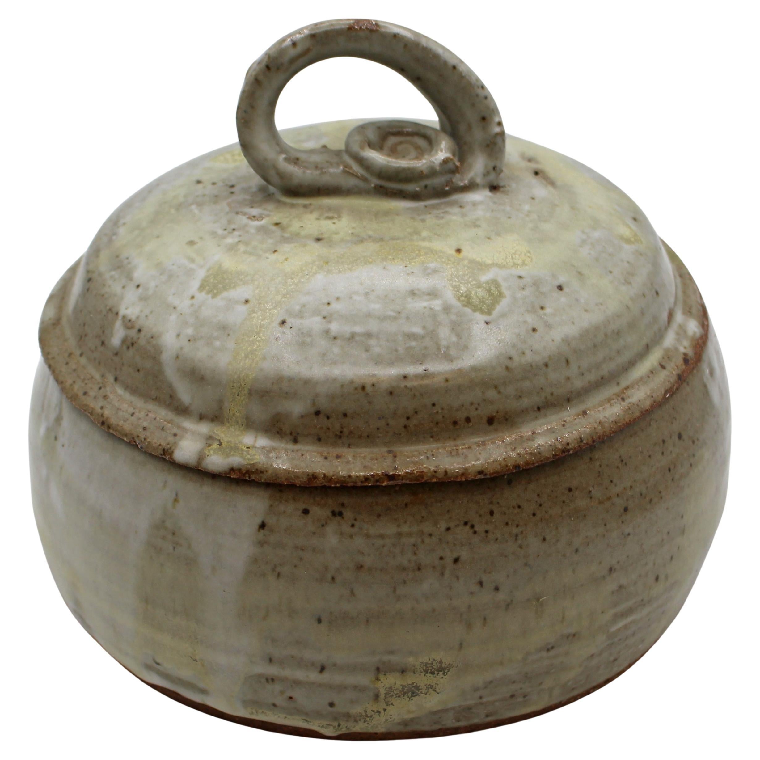 Signed and Stamped Lidded Stoneware Box by Warren MacKenzie im Angebot