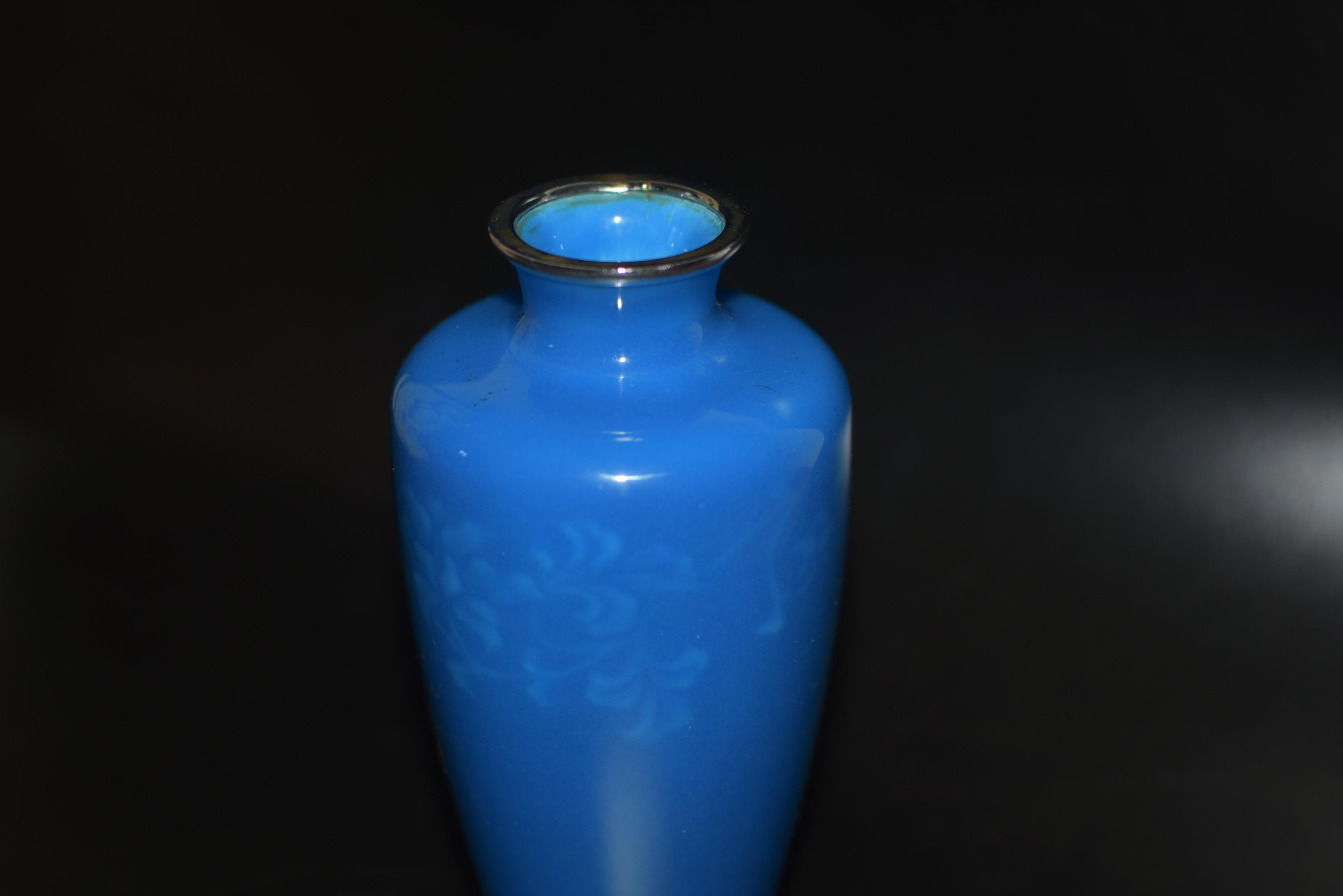 Cloissoné Signed Ando Jubei Japanese Cloisonné Vase Clematis Peacock Blue