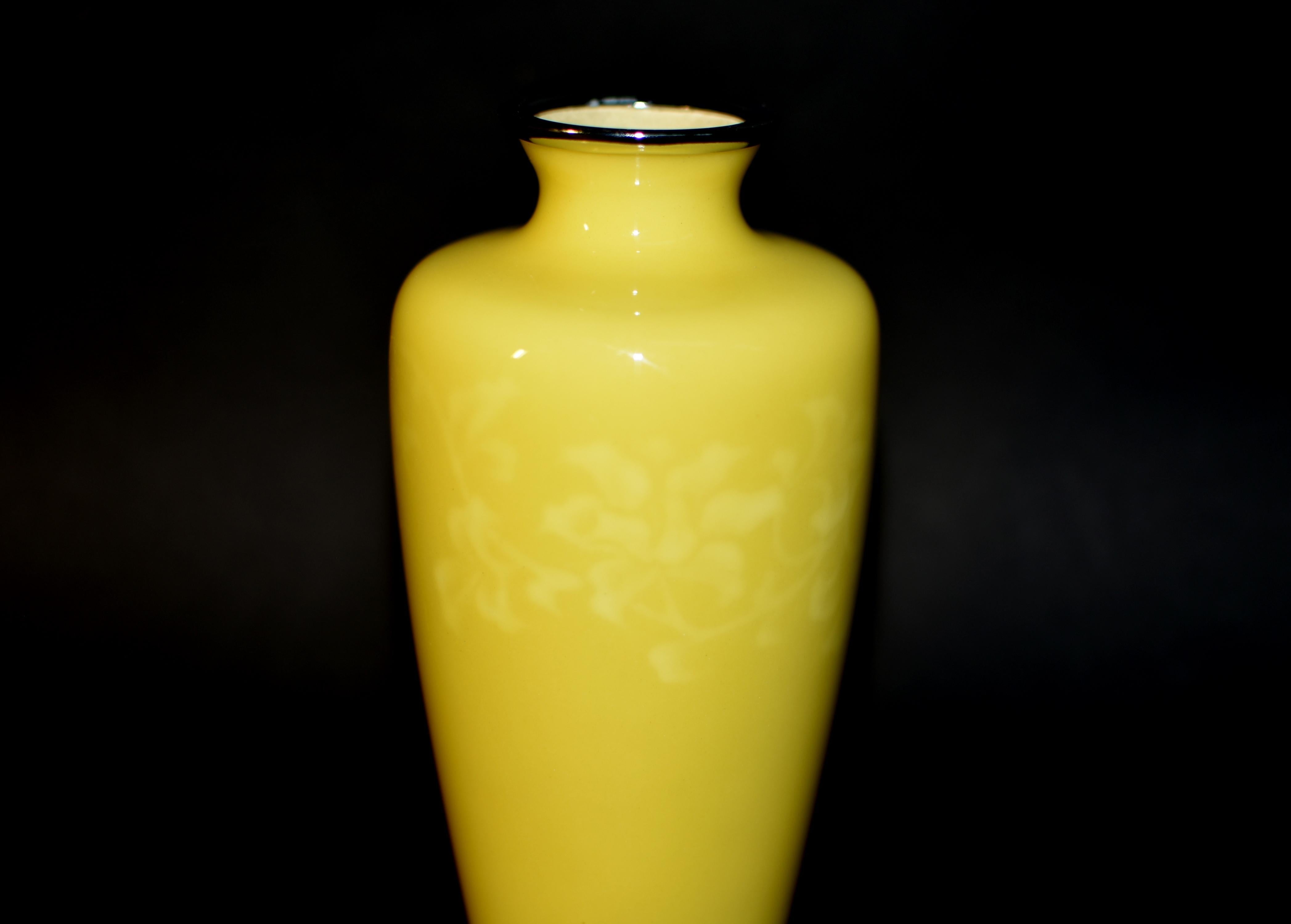 Meiji Vase cloisonné japonais jaune signé Ando Jubei en vente
