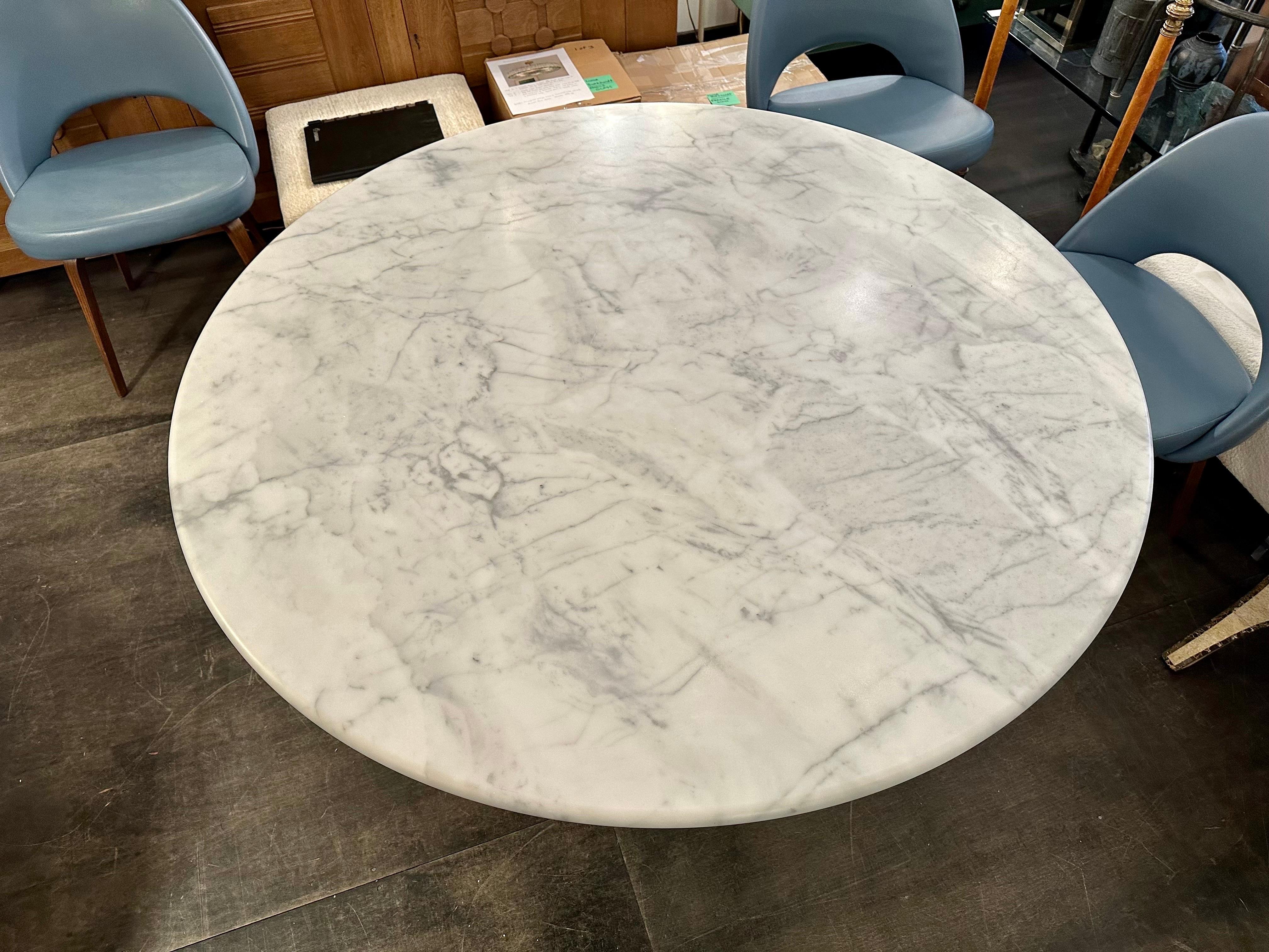 Signed Angelo Mangiarotti Eros White Carrara Marble Table for Agapecasa In Good Condition For Sale In East Hampton, NY