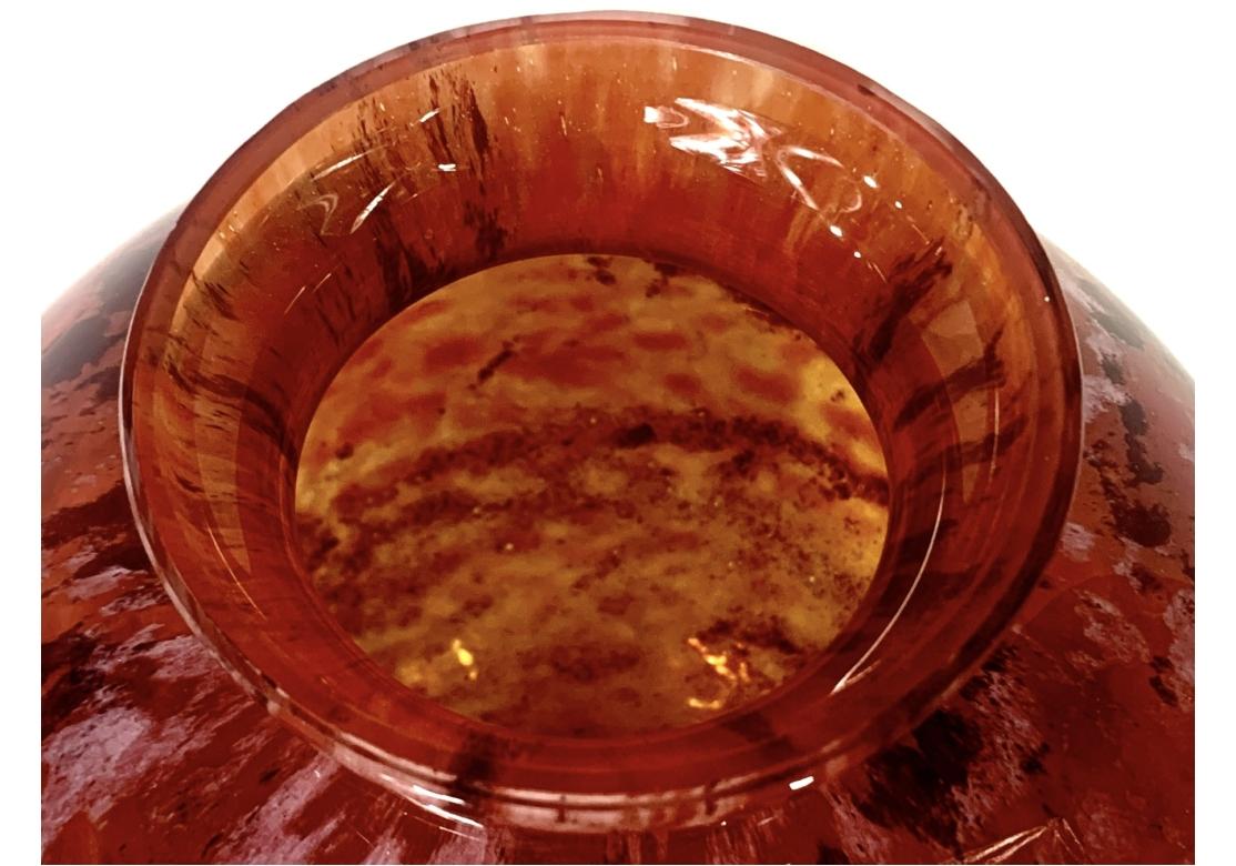 Jarrón de vidrio Art Decó francés firmado Antique Verriere D'Art Lorraine siglo XX en venta