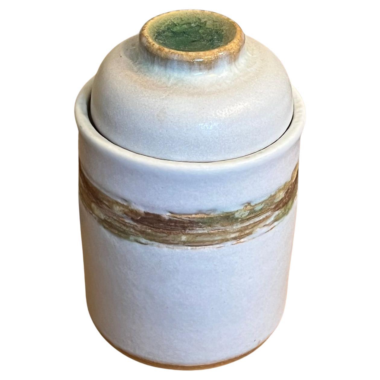 Firmado Antique glazed studio pottery.