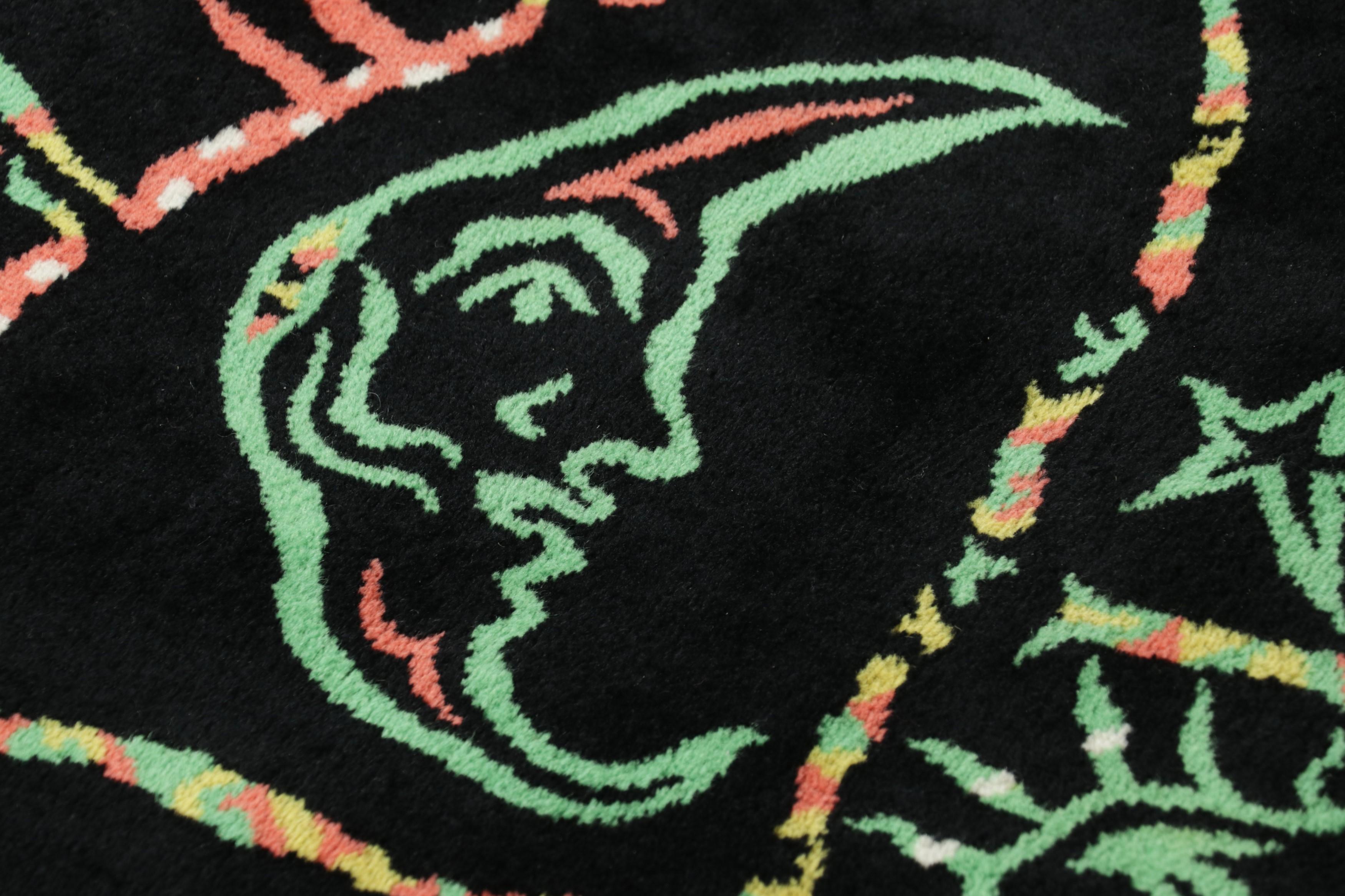 Laine Tapisserie ancienne signée Jean Lurcat French Tapestry in Black with Pictorial - Rug & Kilim en vente