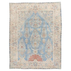Signierter antiker persischer Mashhad-Teppich mit modernem Stil