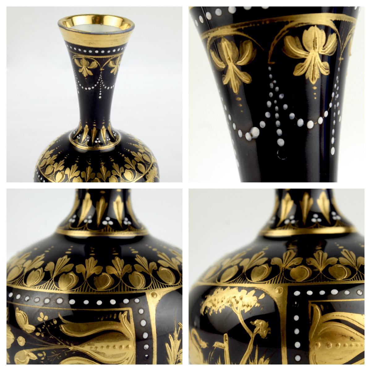 Vase ancien en porcelaine de style royal de Vienne signé, doré et peint à la main, bleu cobalt en vente 3