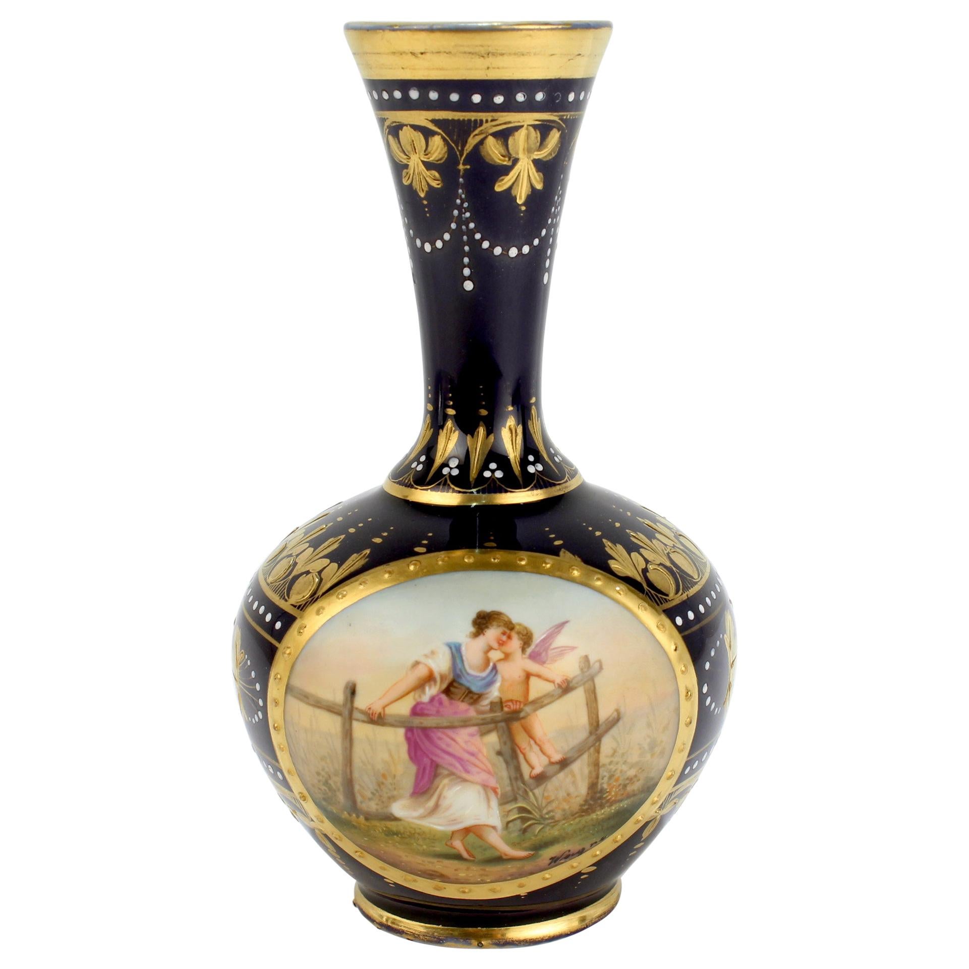 Vase ancien en porcelaine de style royal de Vienne signé, doré et peint à la main, bleu cobalt