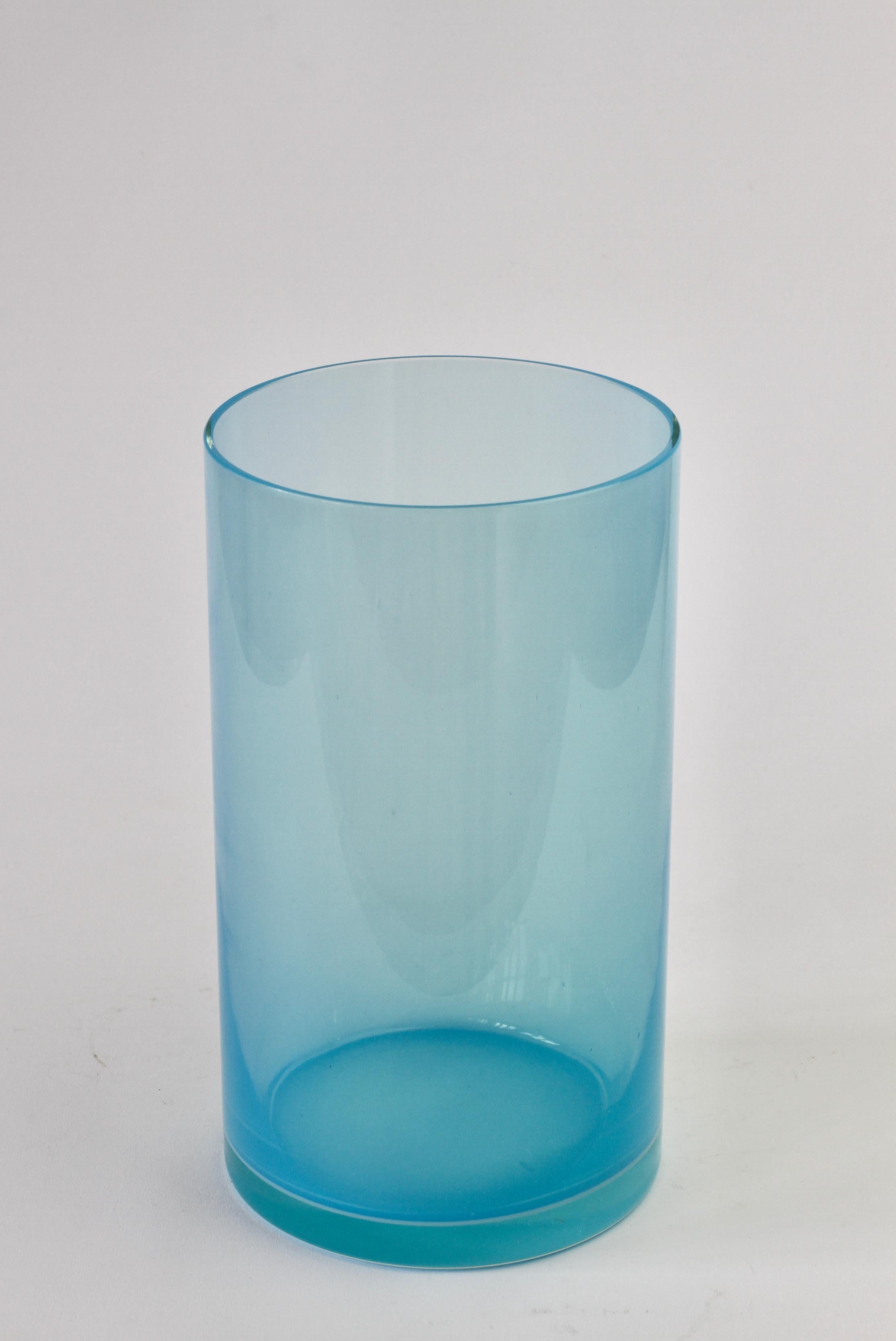 Mid-Century Modern Signed Antonio da Ros for Cenedese Vibrantly Colored Murano Glass Vase For Sale
