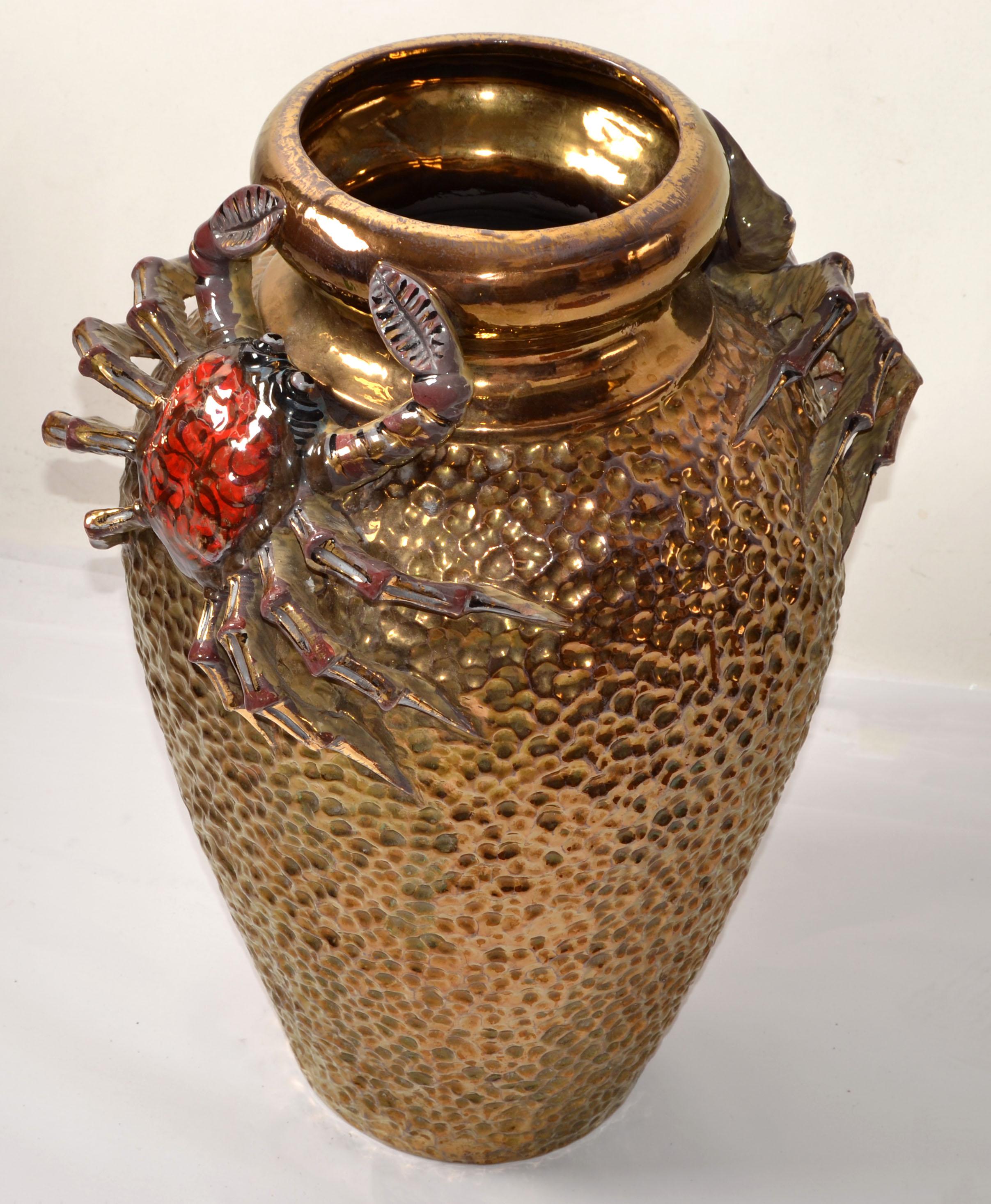 Signed Aretini Majolica Style Hand Painted Gold Ceramic Crab Vase Mediterranean For Sale 11