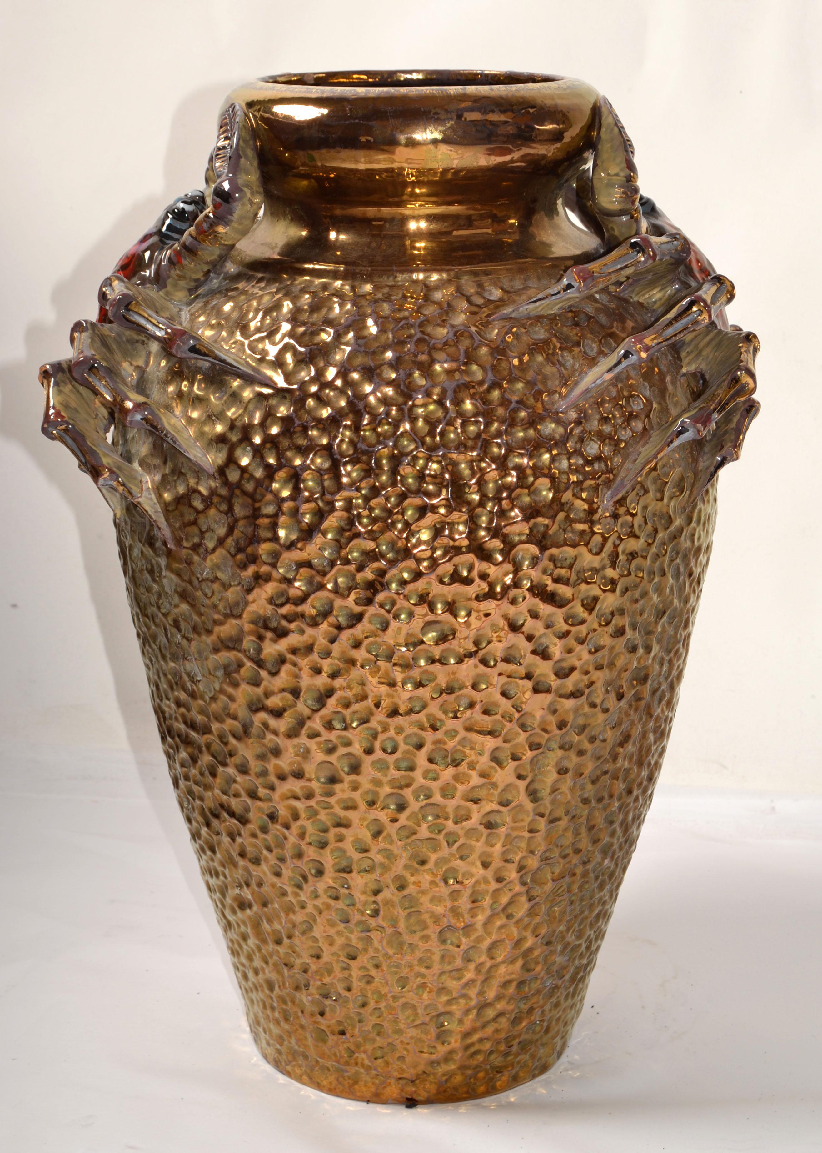 Signed Aretini Majolica Style Hand Painted Gold Ceramic Crab Vase Mediterranean For Sale 1