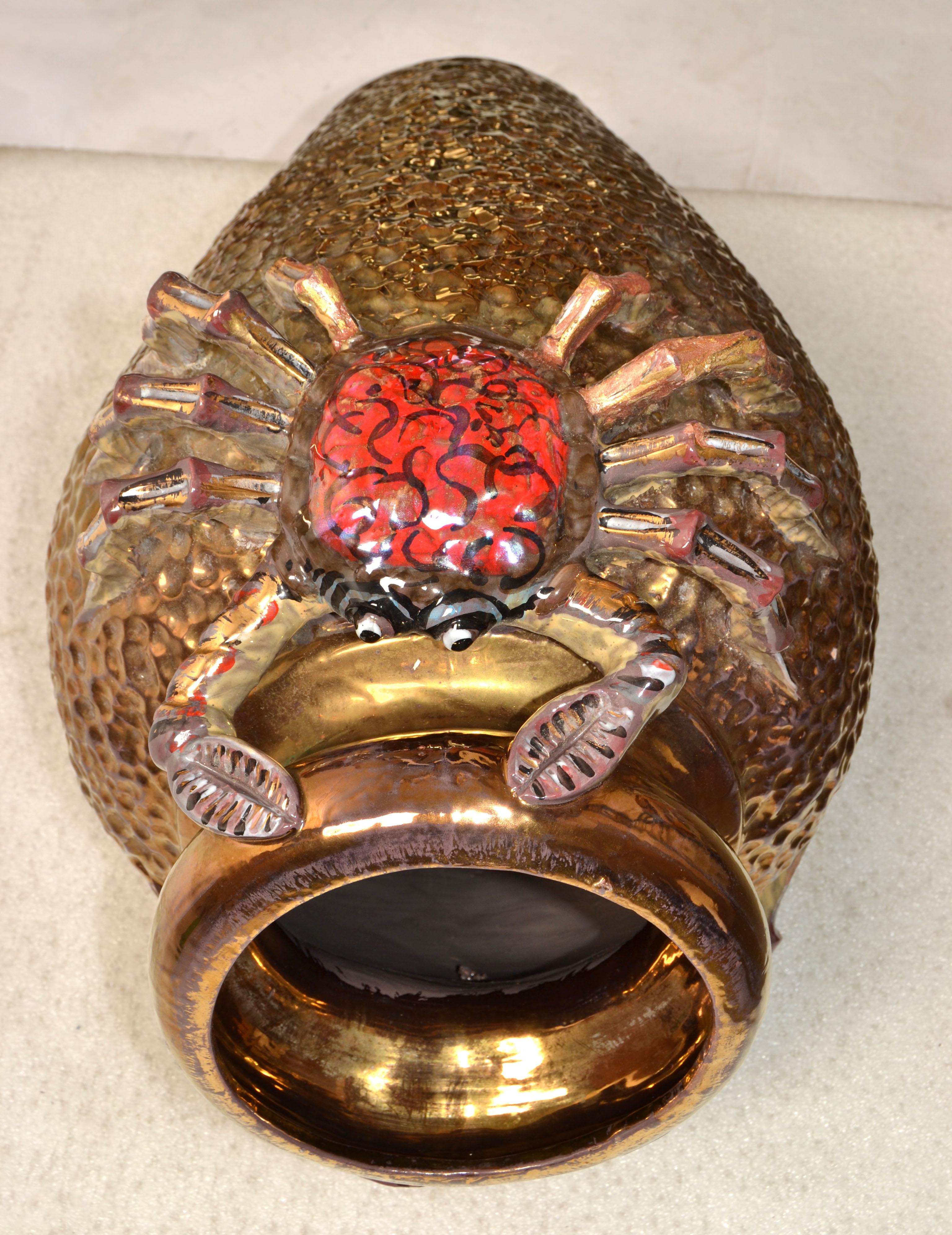 Signed Aretini Majolica Style Hand Painted Gold Ceramic Crab Vase Mediterranean For Sale 2