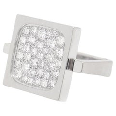 Anillo geométrico modernista de oro blanco de 18 quilates y diamantes pavé firmado por Armin Kurz