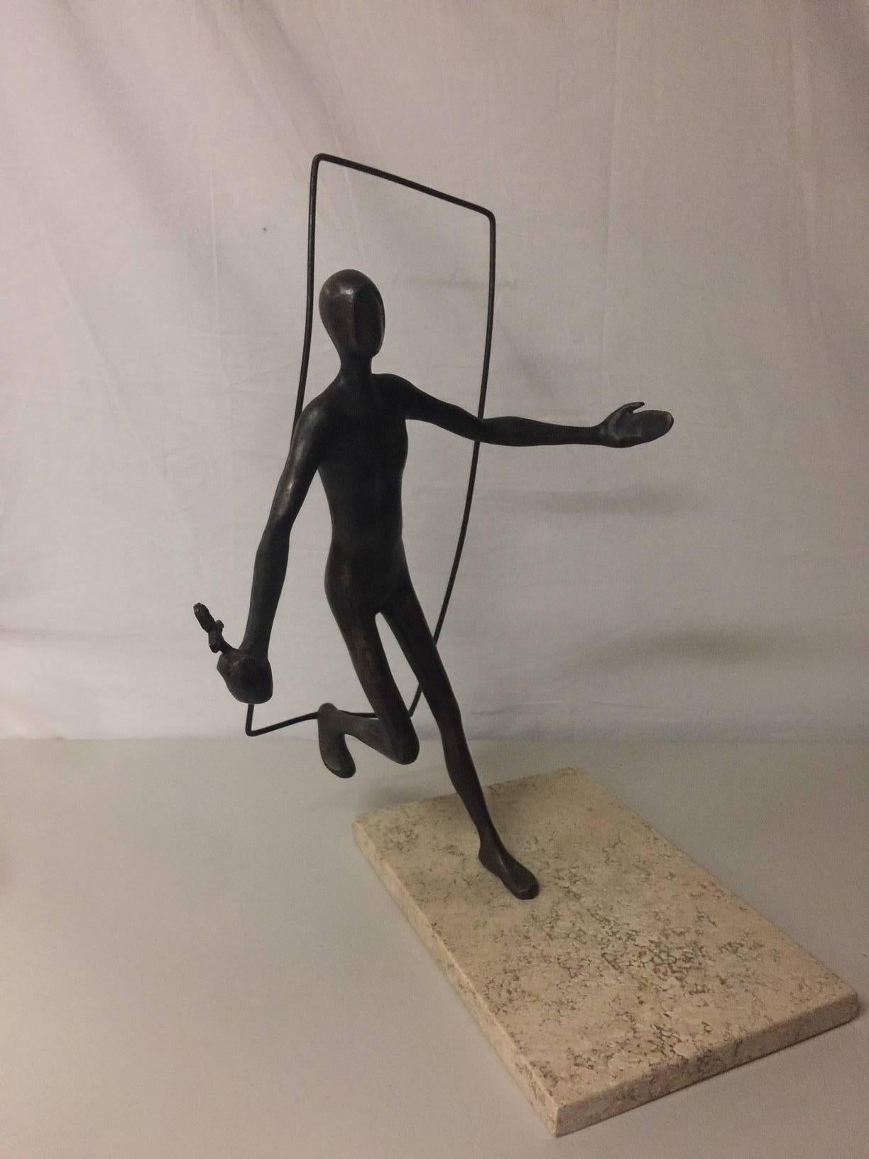 Prueba de artista firmada Bronce figurativo sobre base de travertino de Victor Salmones siglo XX en venta