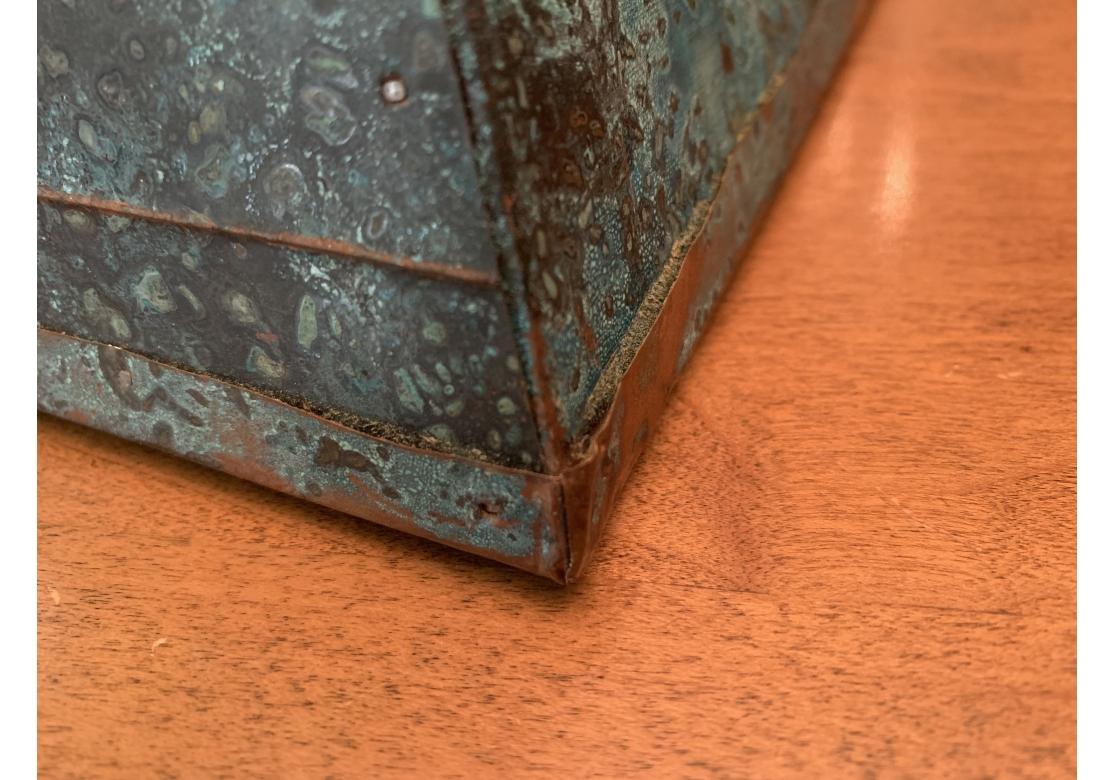 Signed Arts & Crafts Artisan Verdigris Copper Table Lamp en vente 8