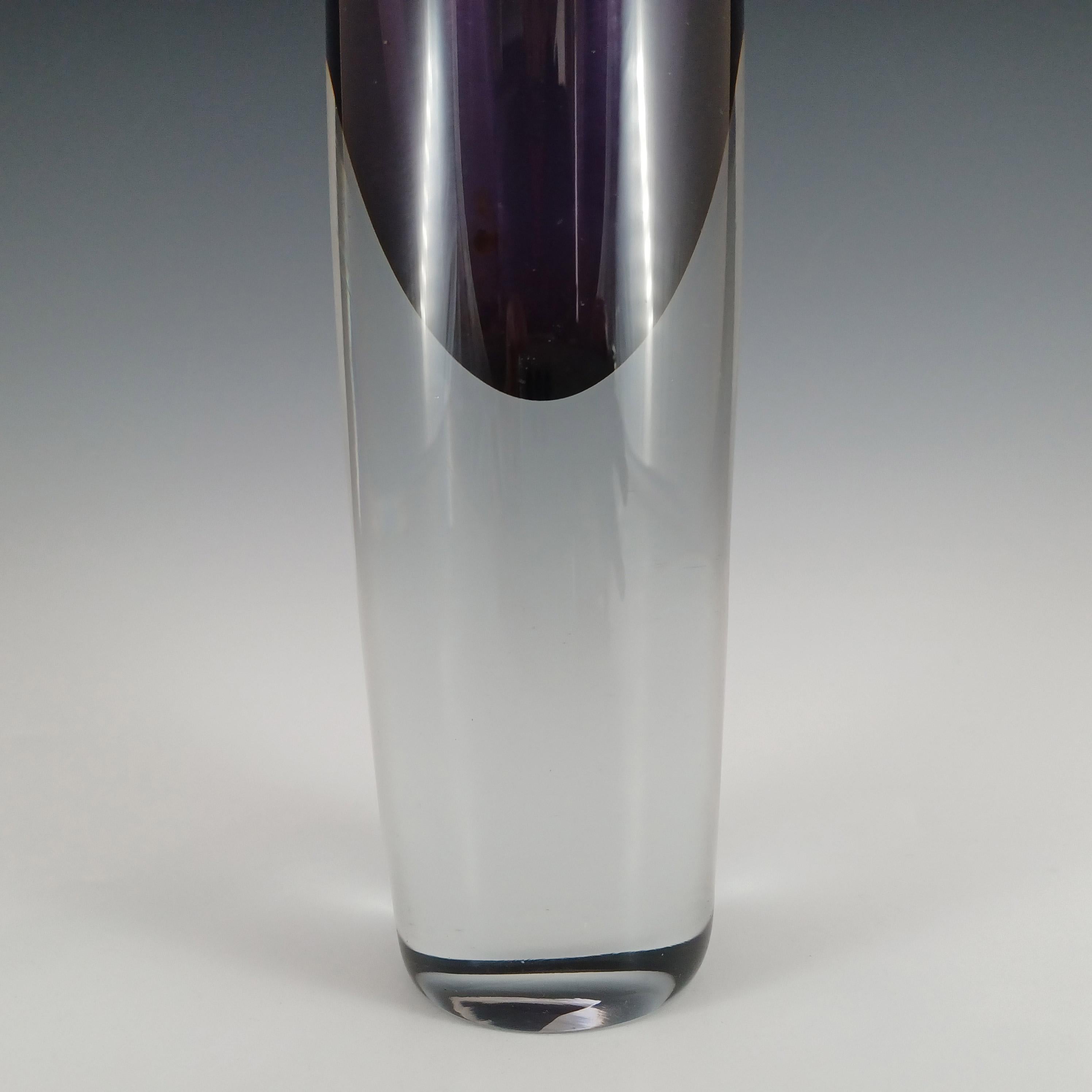 SIGNED Asta Strömberg #B938 Swedish Purple Cased Glass 'Sputnik' Vase In Good Condition In Bolton, GB