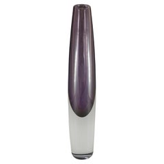 Vase 'Spoutnik' en verre violet ciselé signé Asta Strömberg #B938