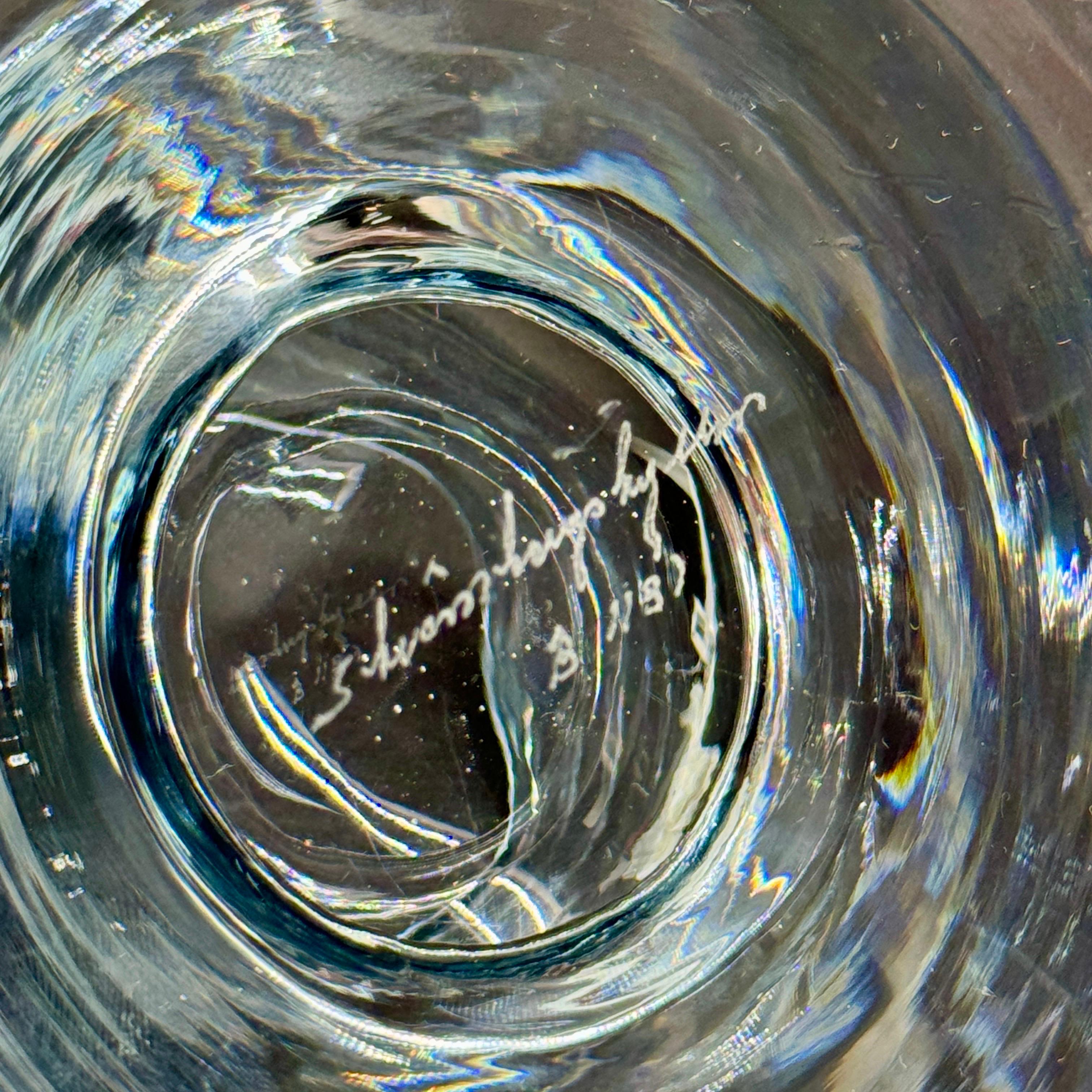 Vaso in vetro firmato Asta Stromberg per Strombergshyttan, Svezia in vendita 6