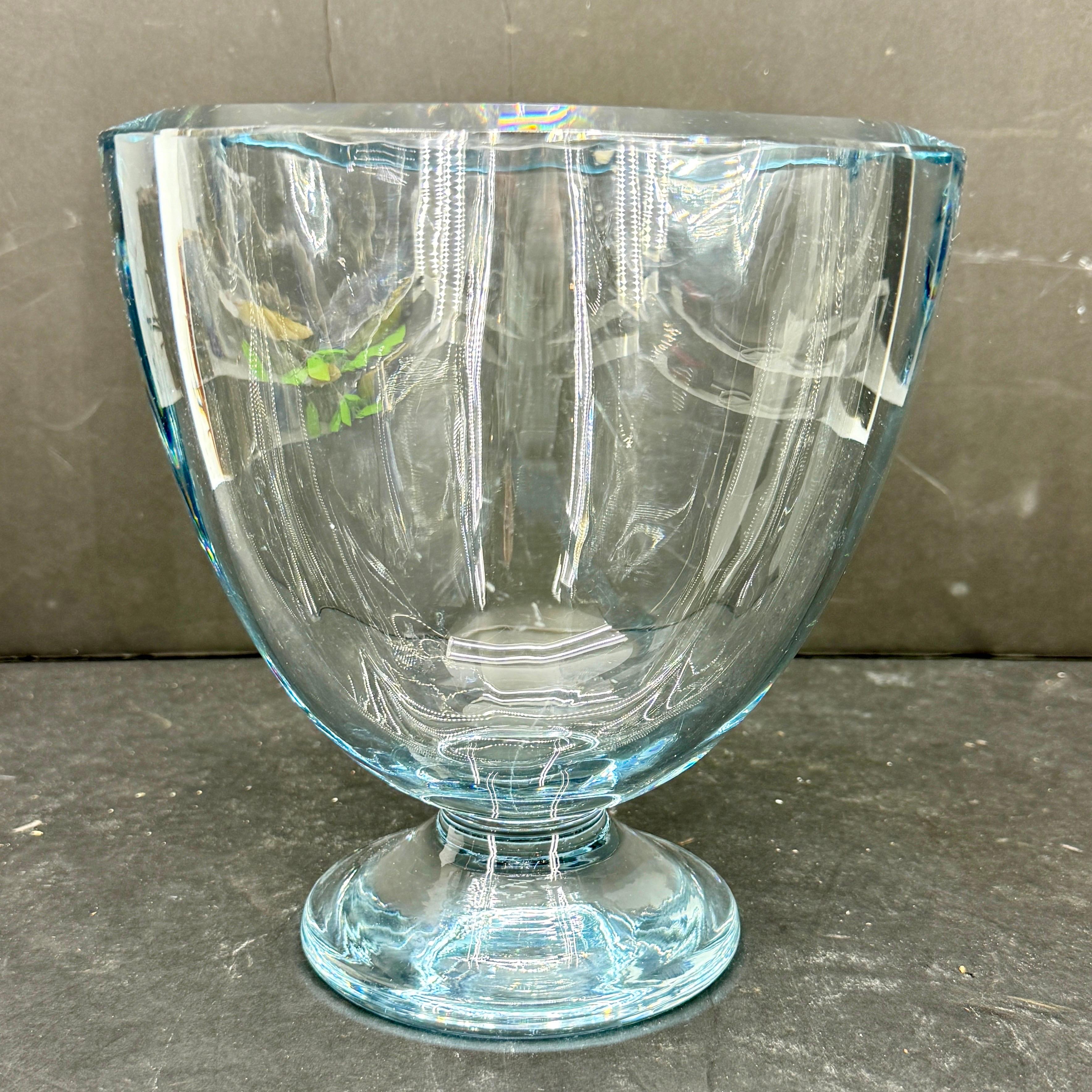 Svedese Vaso in vetro firmato Asta Stromberg per Strombergshyttan, Svezia in vendita