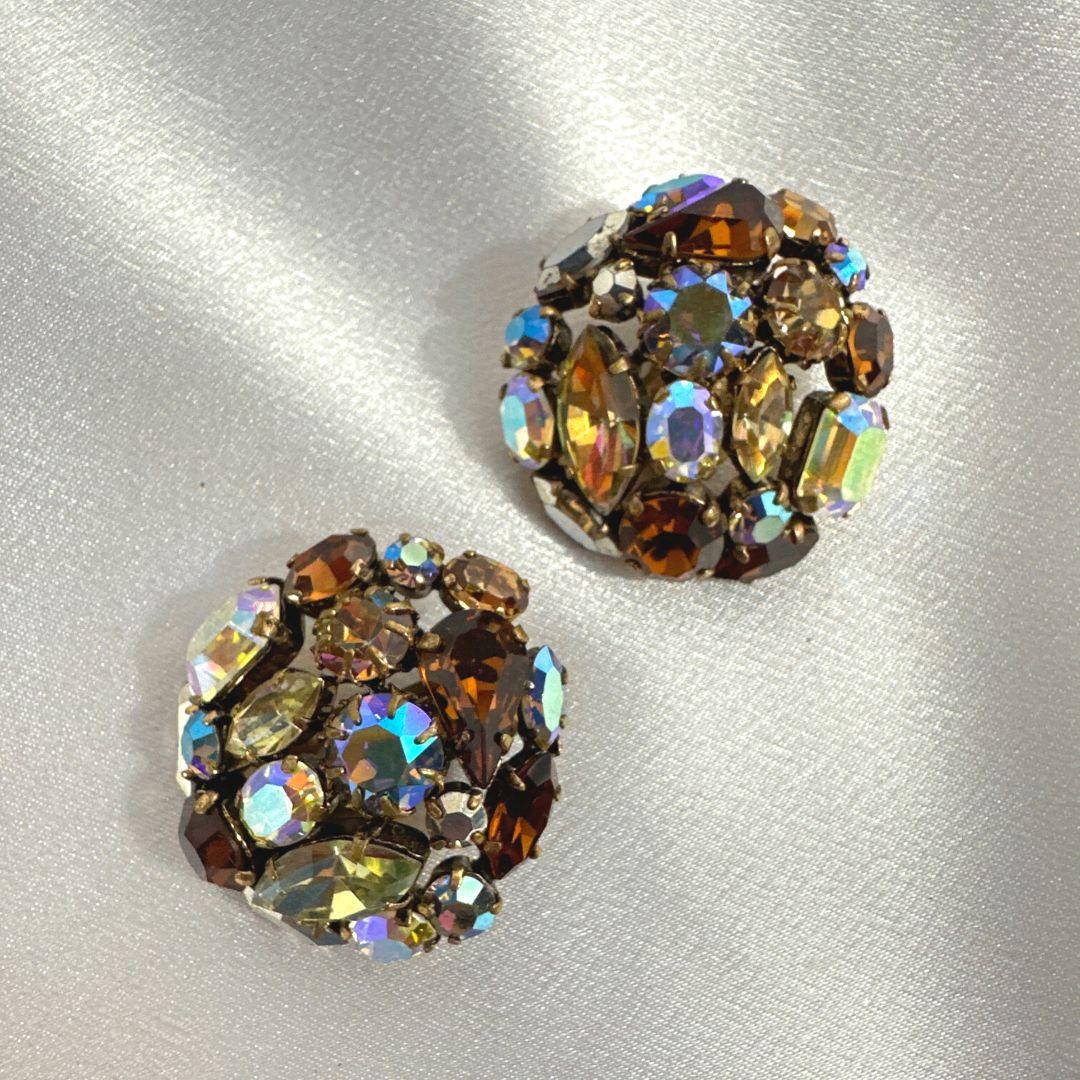 Signed Austria Vintage Multi-Color Cut Glass Rhinestone Clip on Earrings In Excellent Condition For Sale In Jacksonville, FL