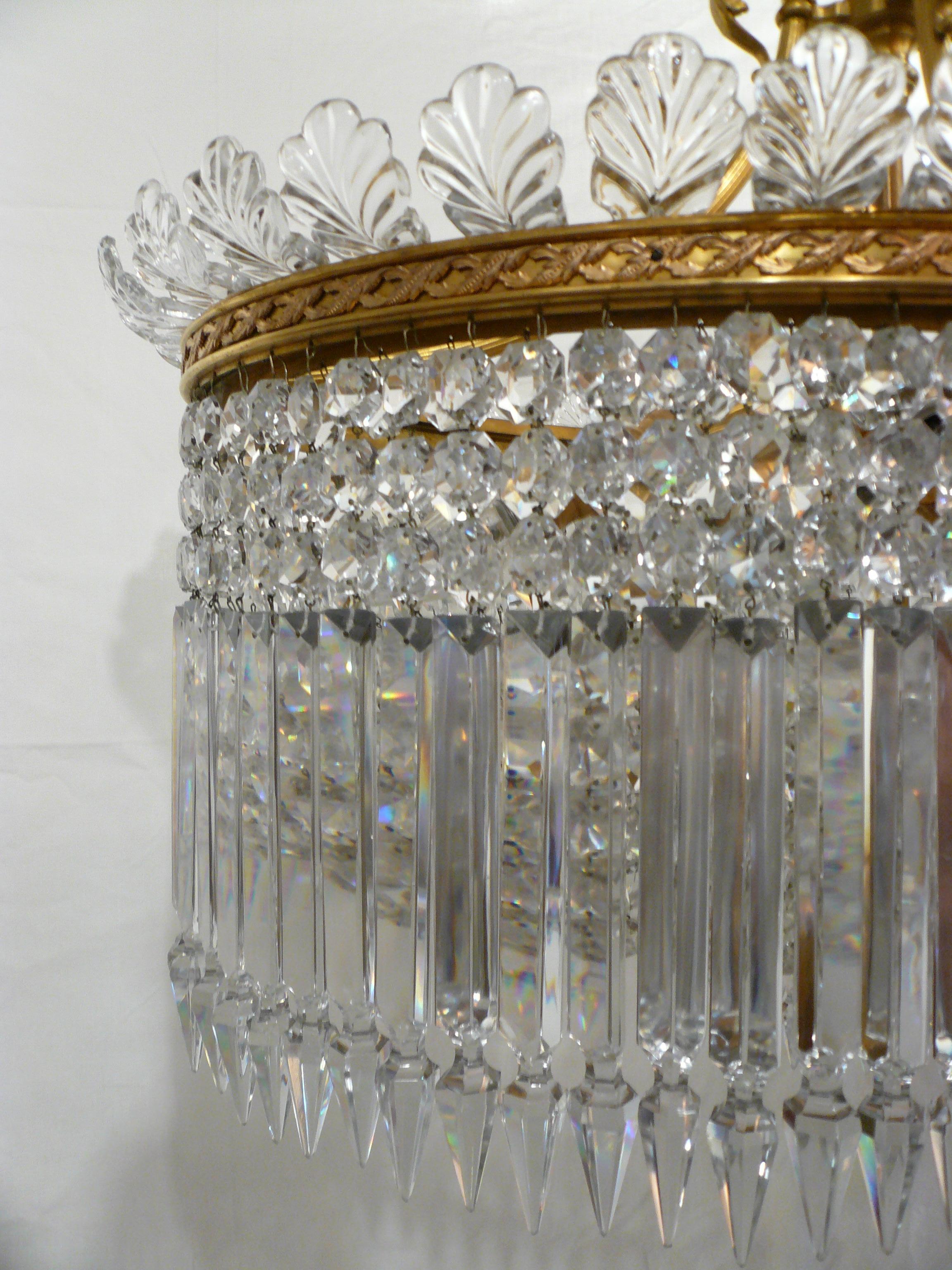 Ovaler Baccarat Crinoline-Kronleuchter aus vergoldeter Bronze und Kristall, signiert im Angebot 9