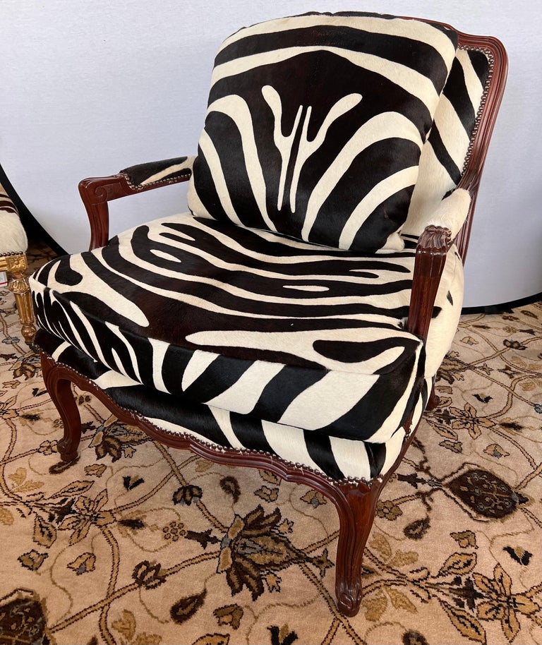 Baker Furniture Mahogany Bergere Chair Newly Upholstered in Calfskin Zebra Print In Good Condition For Sale In West Hartford, CT