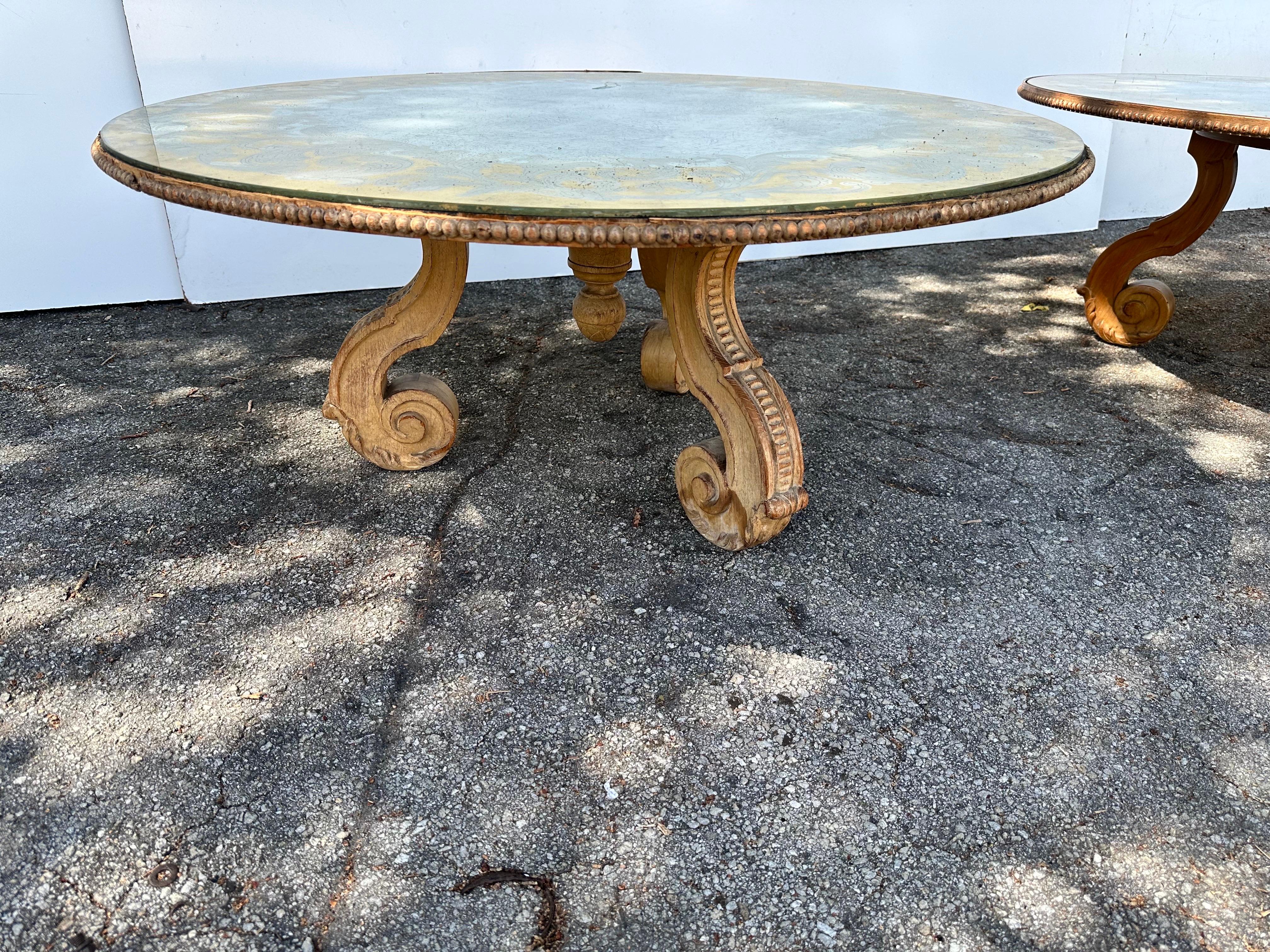Fin du 20e siècle Paire de tables signées Baker Furniture Verre Eglomisé  en vente