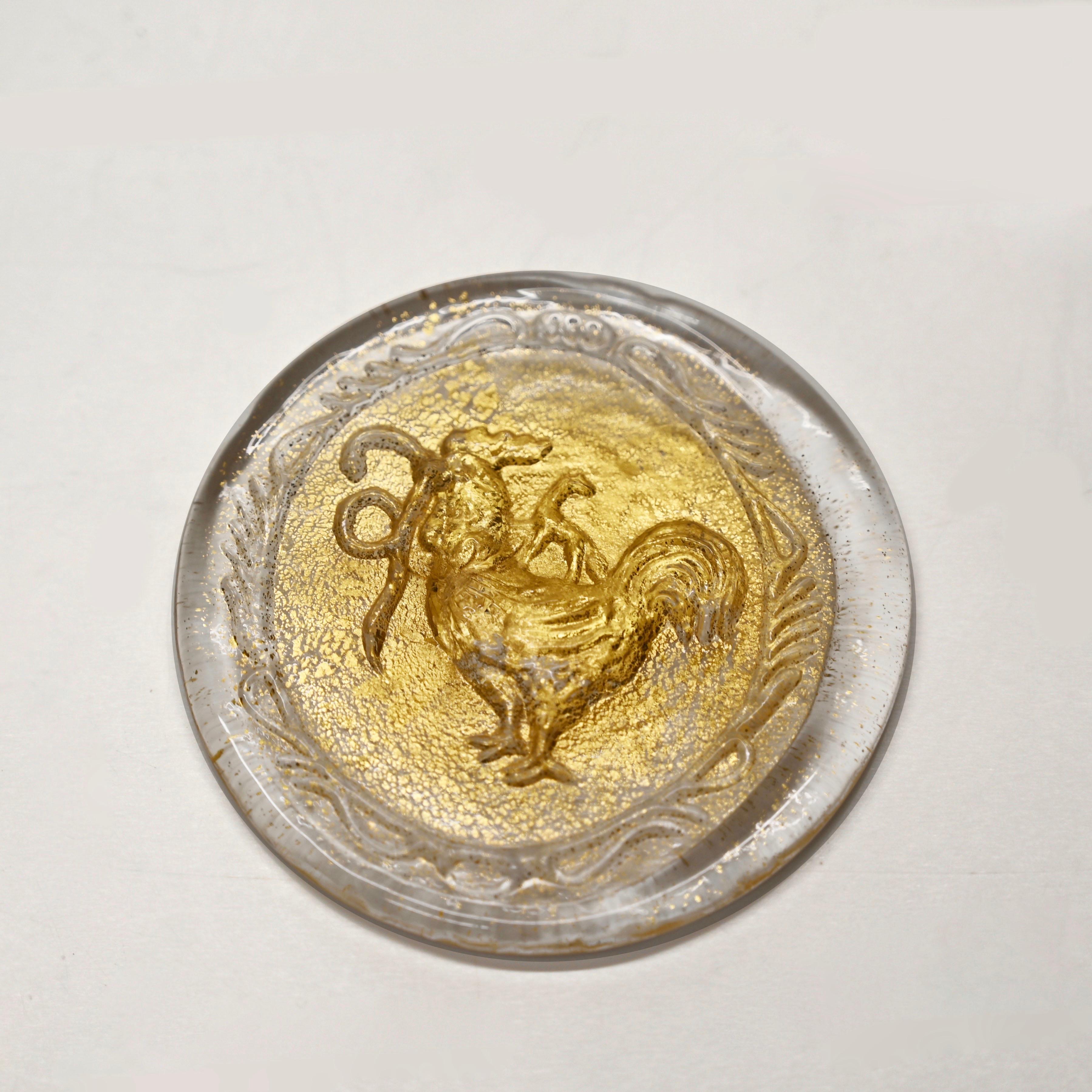 italien Presse-papier en forme de verre en cristal doré de Murano signé Barovier&Toso, Italie années 1950 en vente