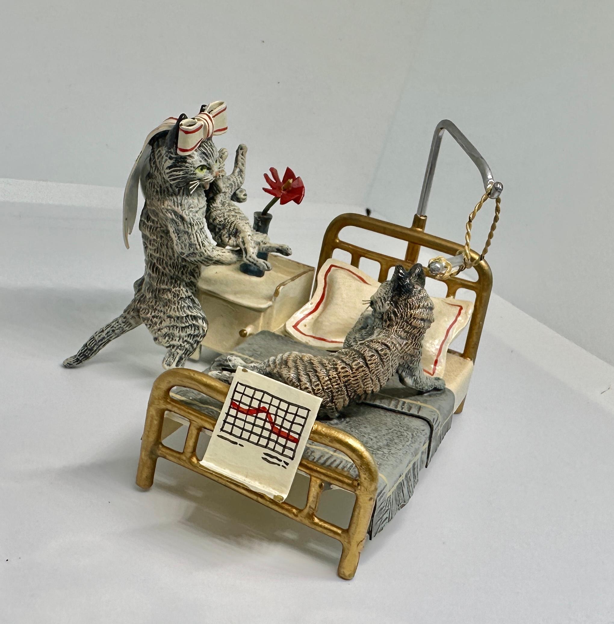 Signierte Bergmann Katze Krankenschwester liefert neugeborenes Kätzchen Seltene österreichische Vienna Bronze im Angebot 1