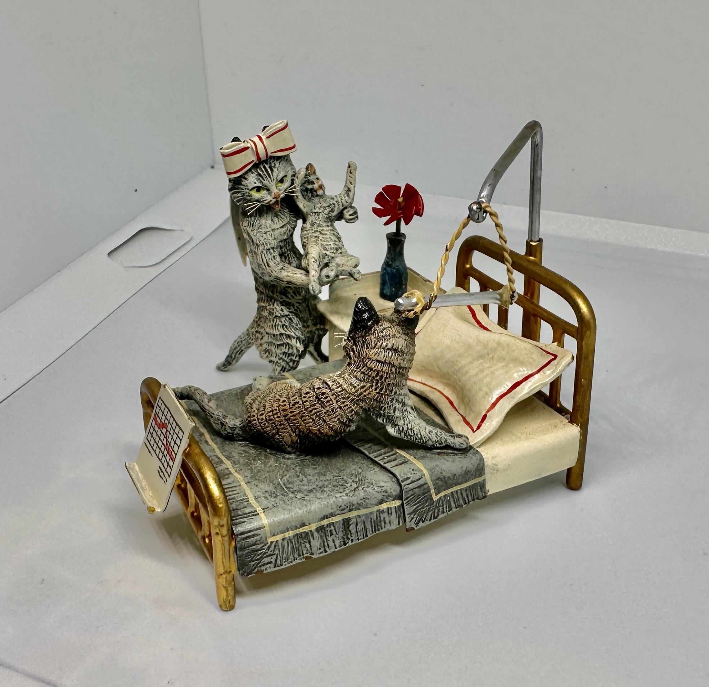 Signierte Bergmann Katze Krankenschwester liefert neugeborenes Kätzchen Seltene österreichische Vienna Bronze im Angebot 2