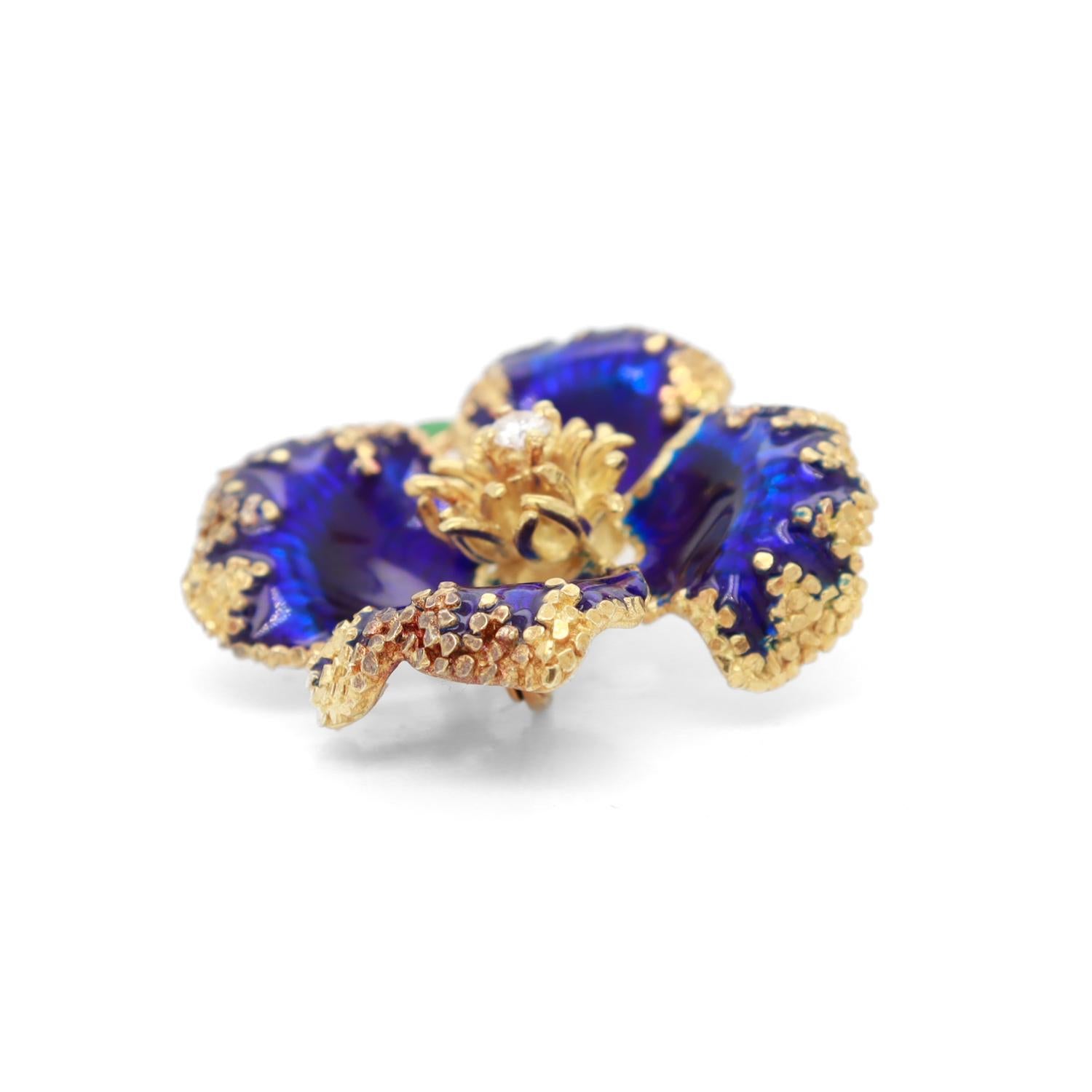 Signed Birks Mid-Century Modern 18K Yellow Gold, Enamel, & Diamond Flower Brooch For Sale 3