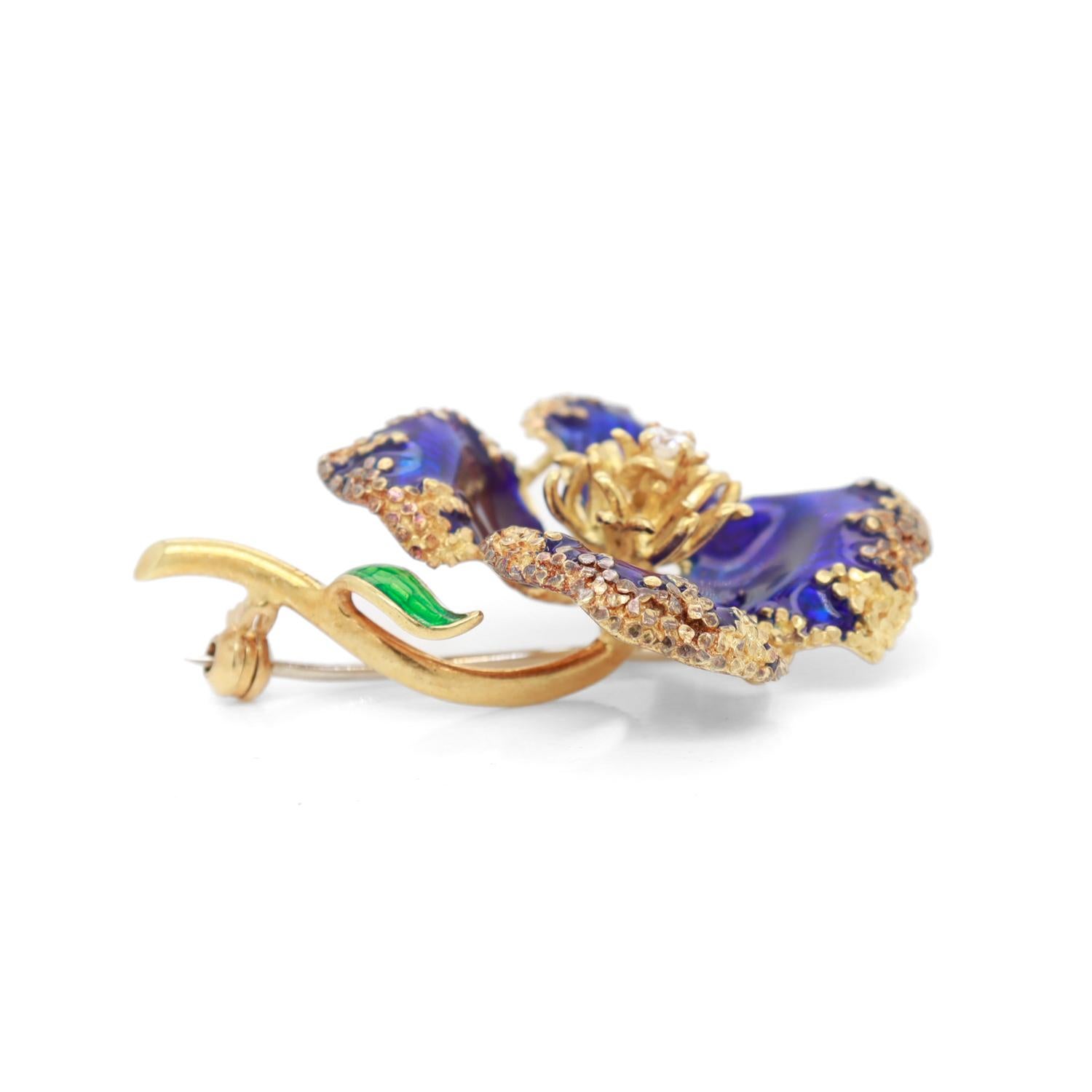 Signed Birks Mid-Century Modern 18K Yellow Gold, Enamel, & Diamond Flower Brooch For Sale 4