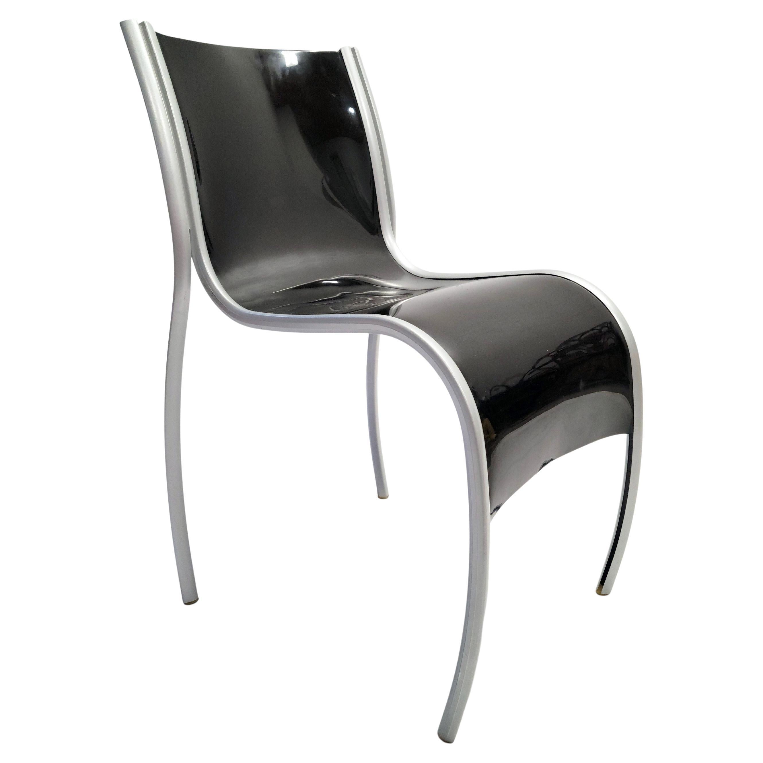 Chaise FPE noire signée Ron Arad pour Kartell