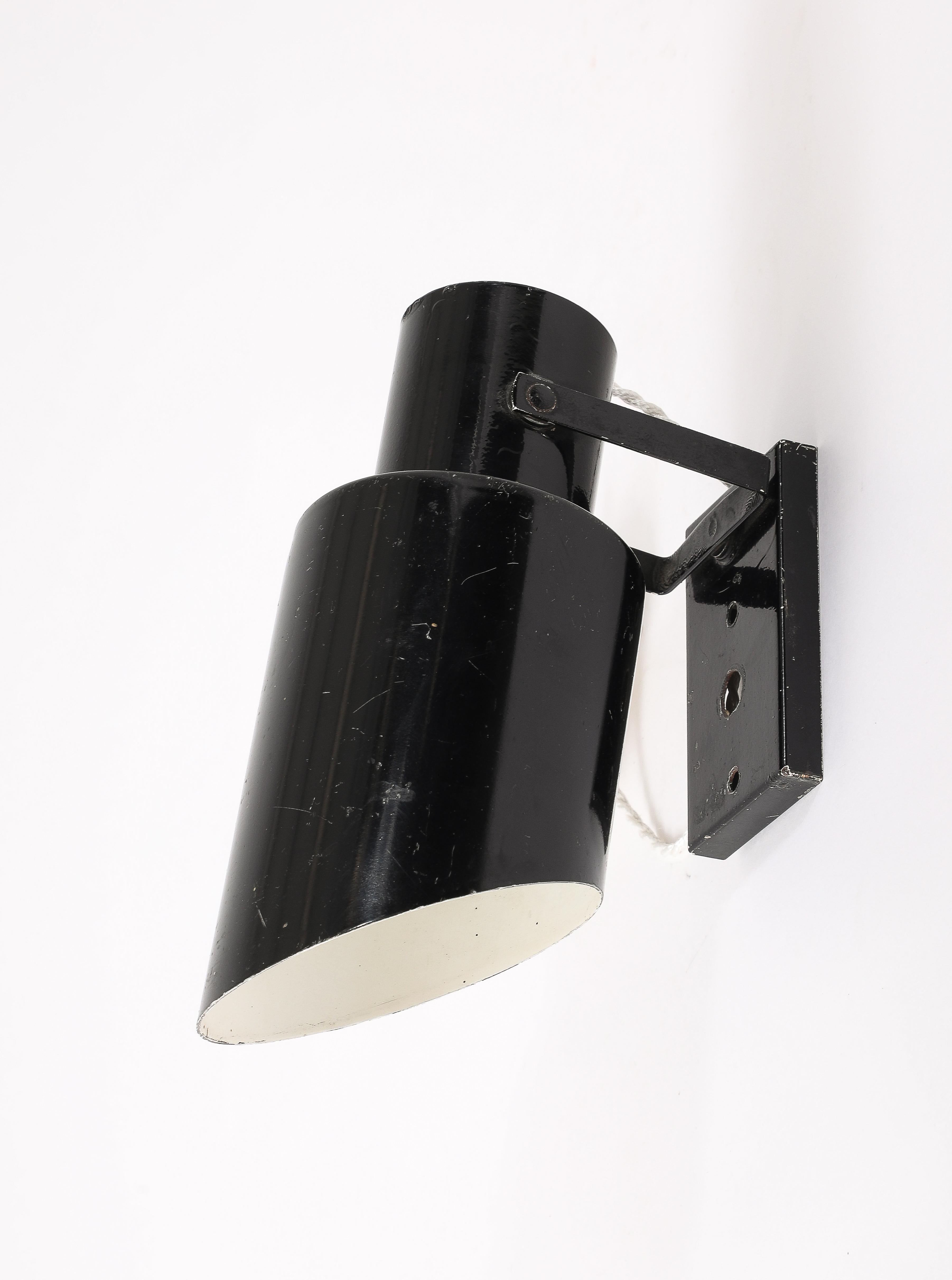 Signierte schwarze Tole 