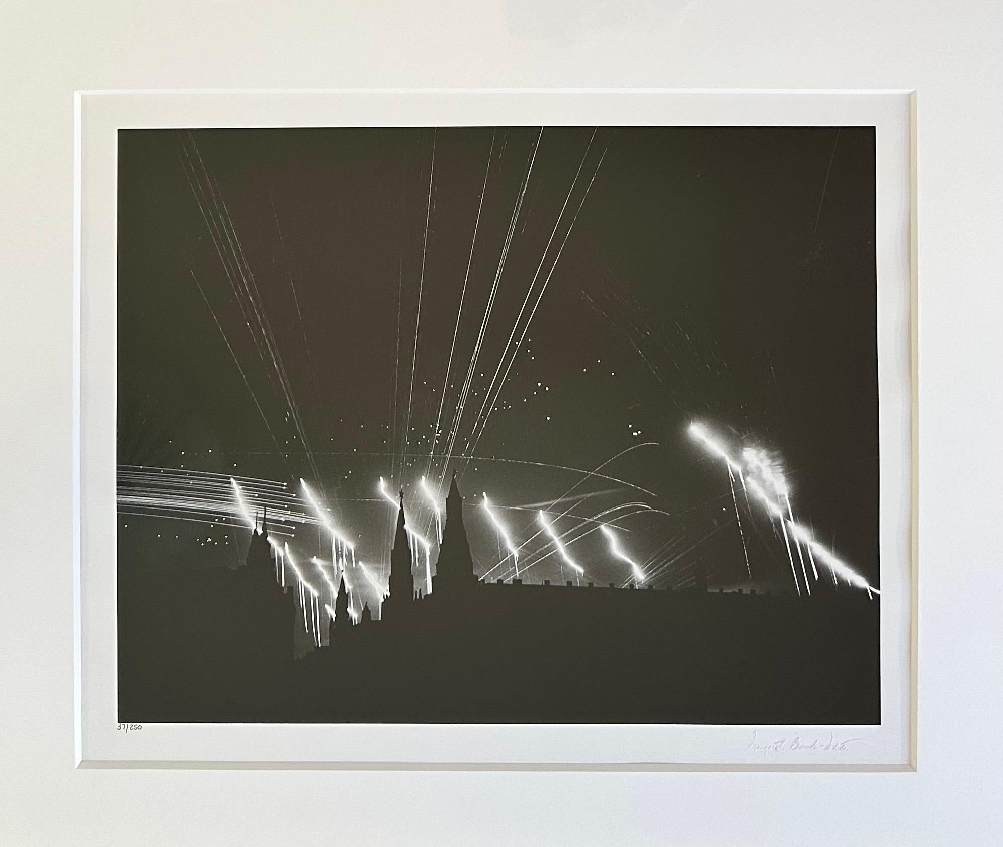 Signierte Schwarz-Weiß-Fotografie 