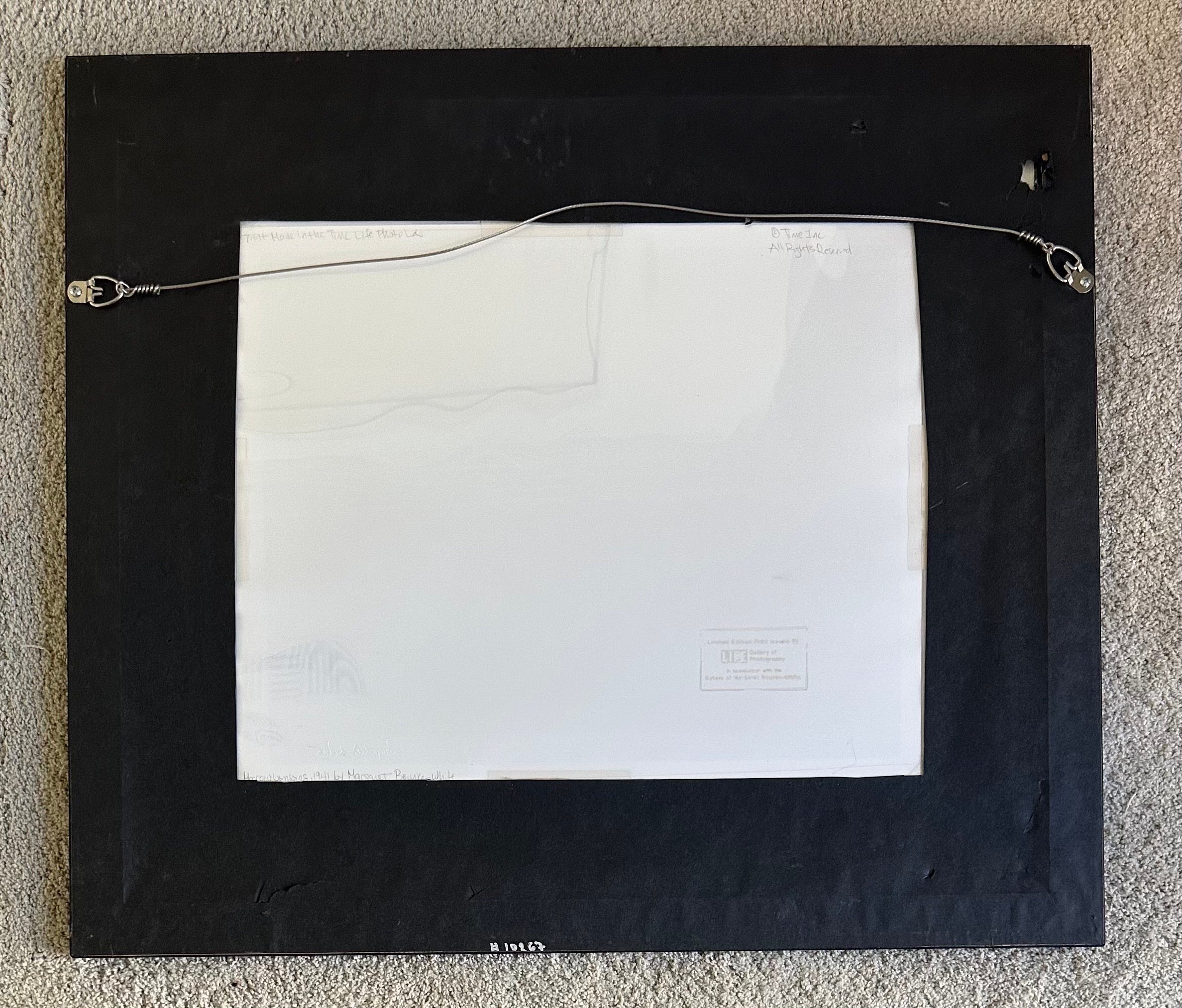 Signierte Schwarz-Weiß-Fotografie 