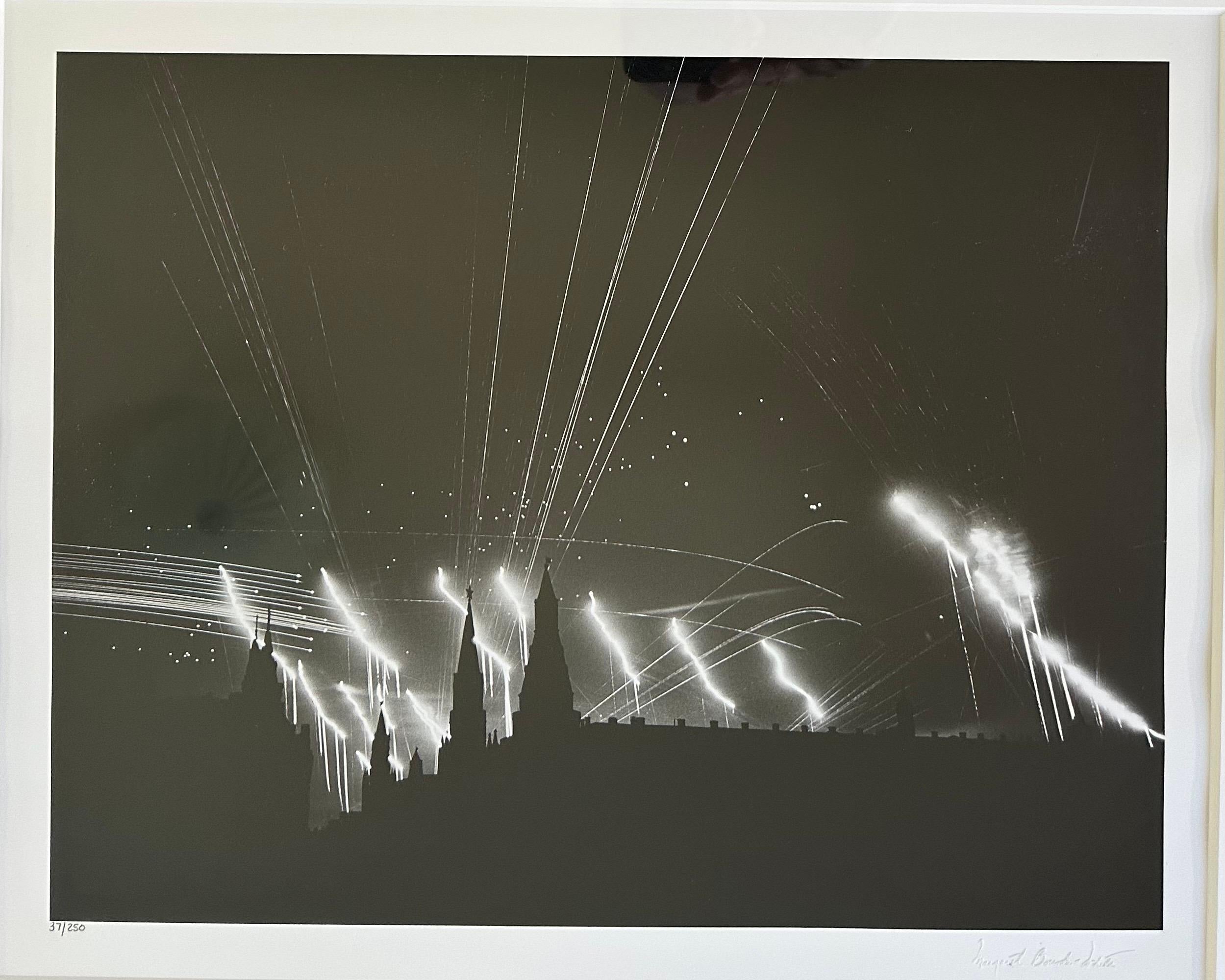 Signierte Schwarz-Weiß-Fotografie 