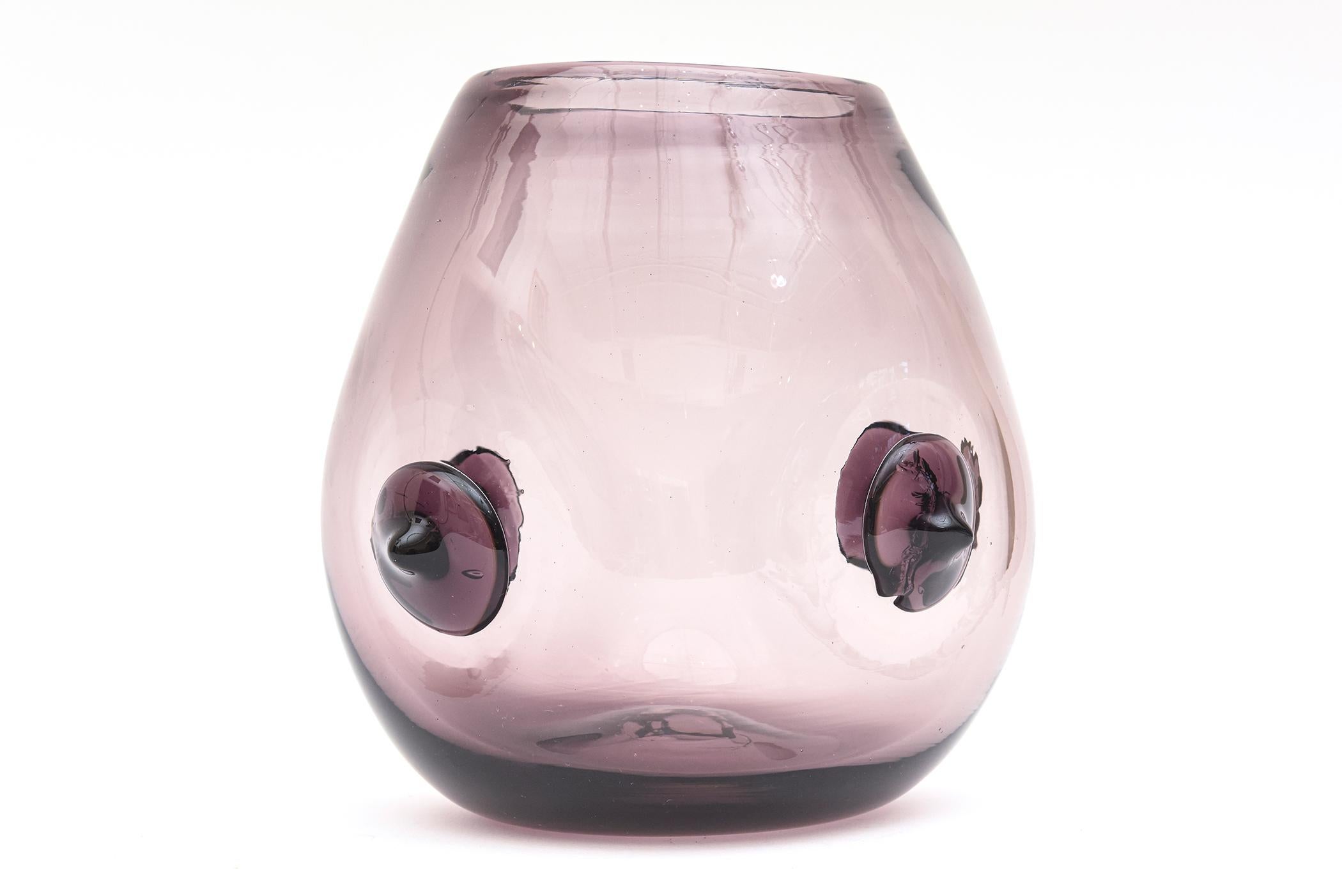 Américain Wayne Husted for Blenko Vintage Rare Purple Glass Vase with Nipple Protrusions en vente