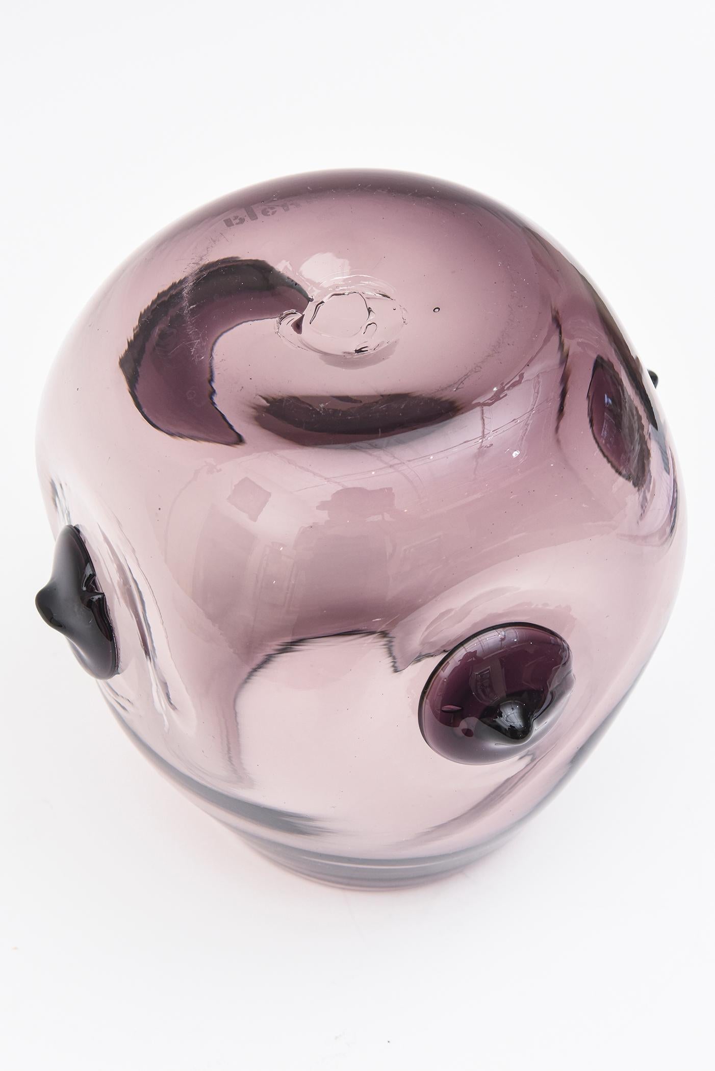 Wayne Husted for Blenko Vintage Rare Purple Glass Vase with Nipple Protrusions en vente 1