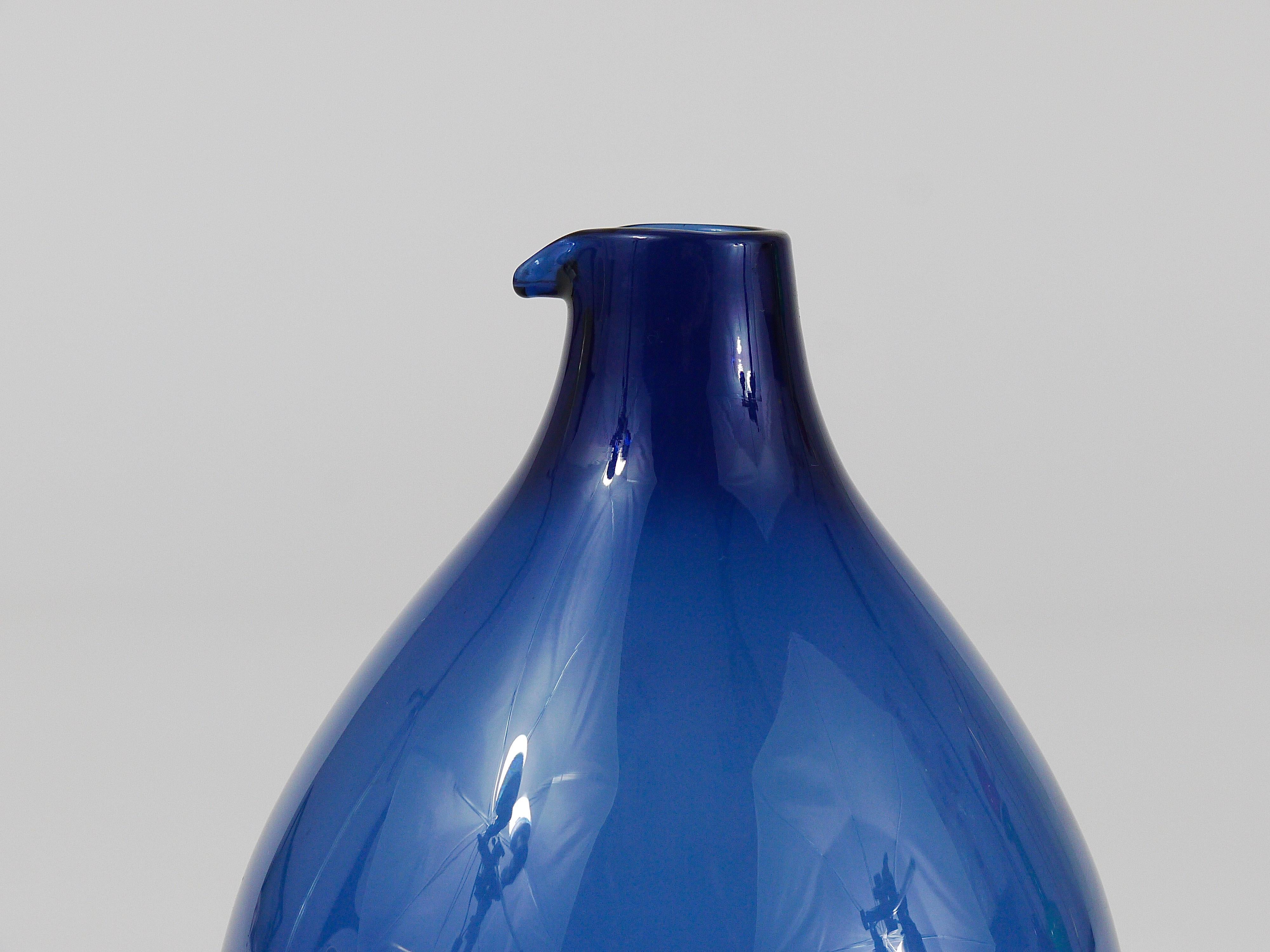 Signed Blue Timo Sarpaneva Pullo Bird Bottle Glass Vase, Iittala, Finland, 1950s For Sale 4