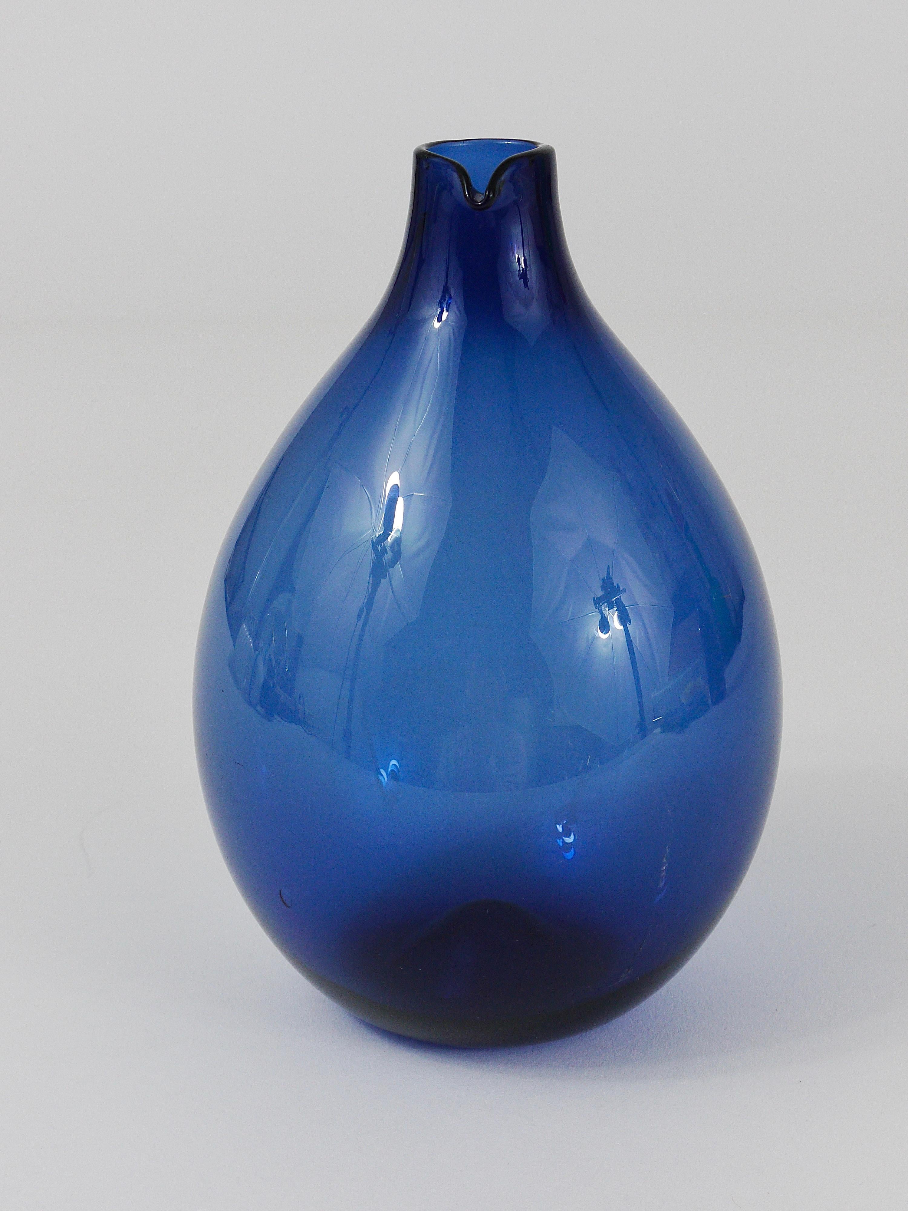 Finnish Signed Blue Timo Sarpaneva Pullo Bird Bottle Glass Vase, Iittala, Finland, 1950s For Sale