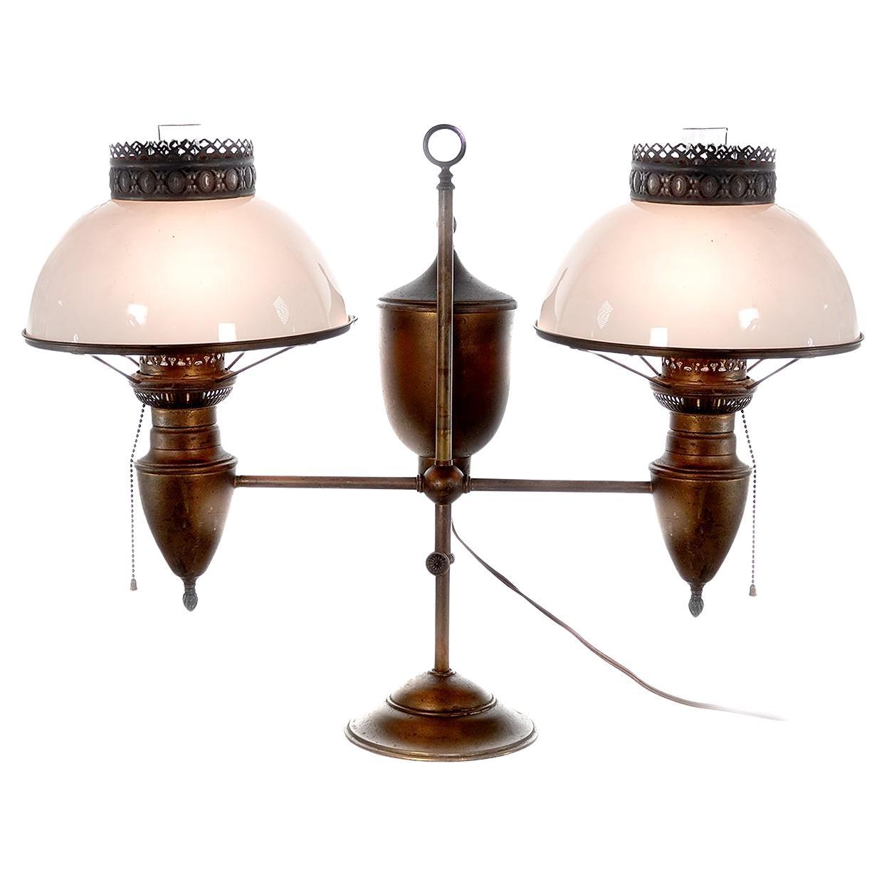 How do you identify a Bradley and Hubbard table lamp?