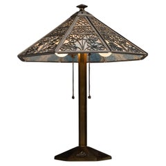 Signed Bradley & Hubbard Eight Panel Table Lamp, America circa 1910