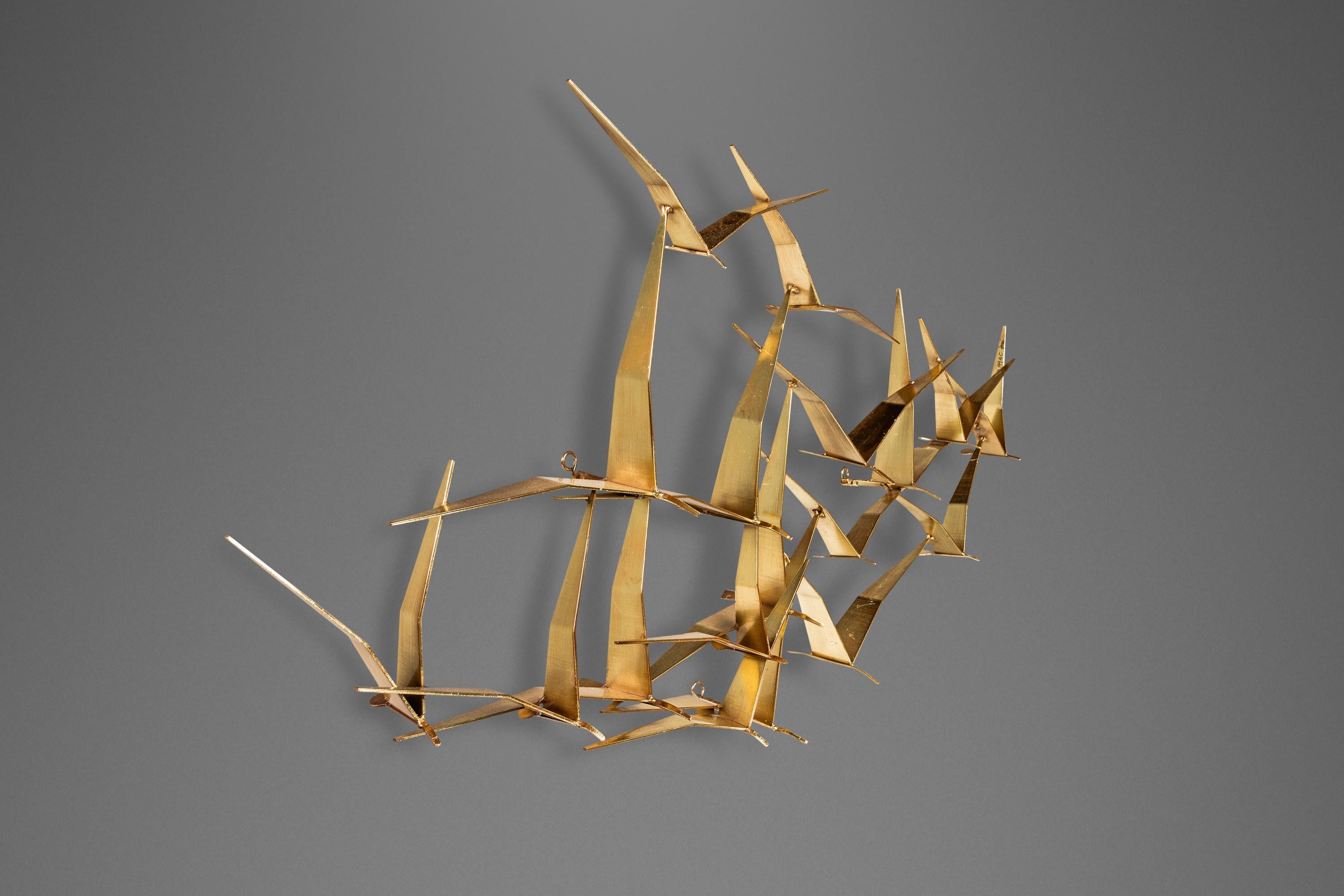 Moderne Sculpture en laiton Oiseaux en vol de Curtis Freiler & Jerry Fels, vers 1994 en vente