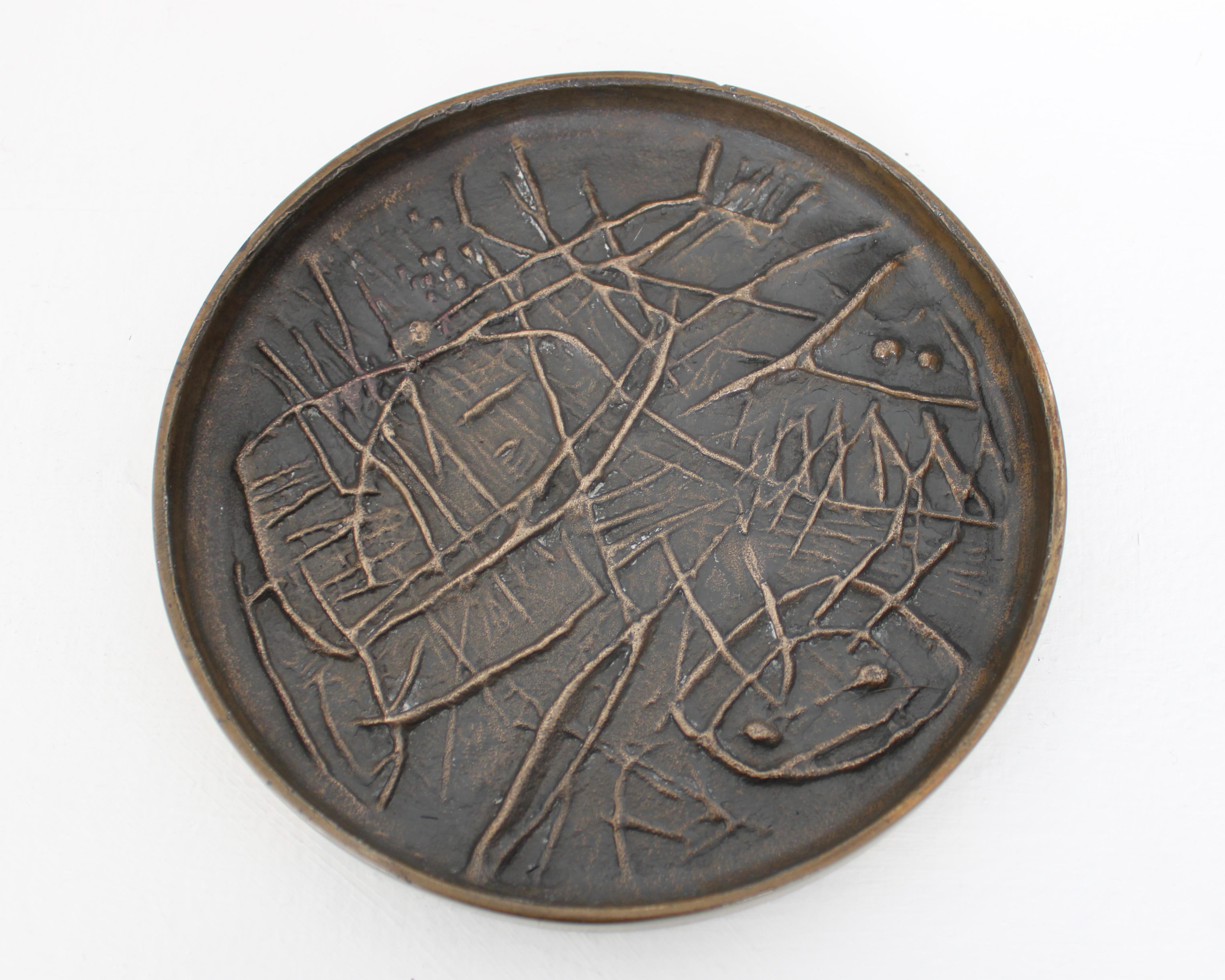 Mid-20th Century Signed Bronze Dish by Italian Gio Pomodoro Il Sestante Galeria For Sale