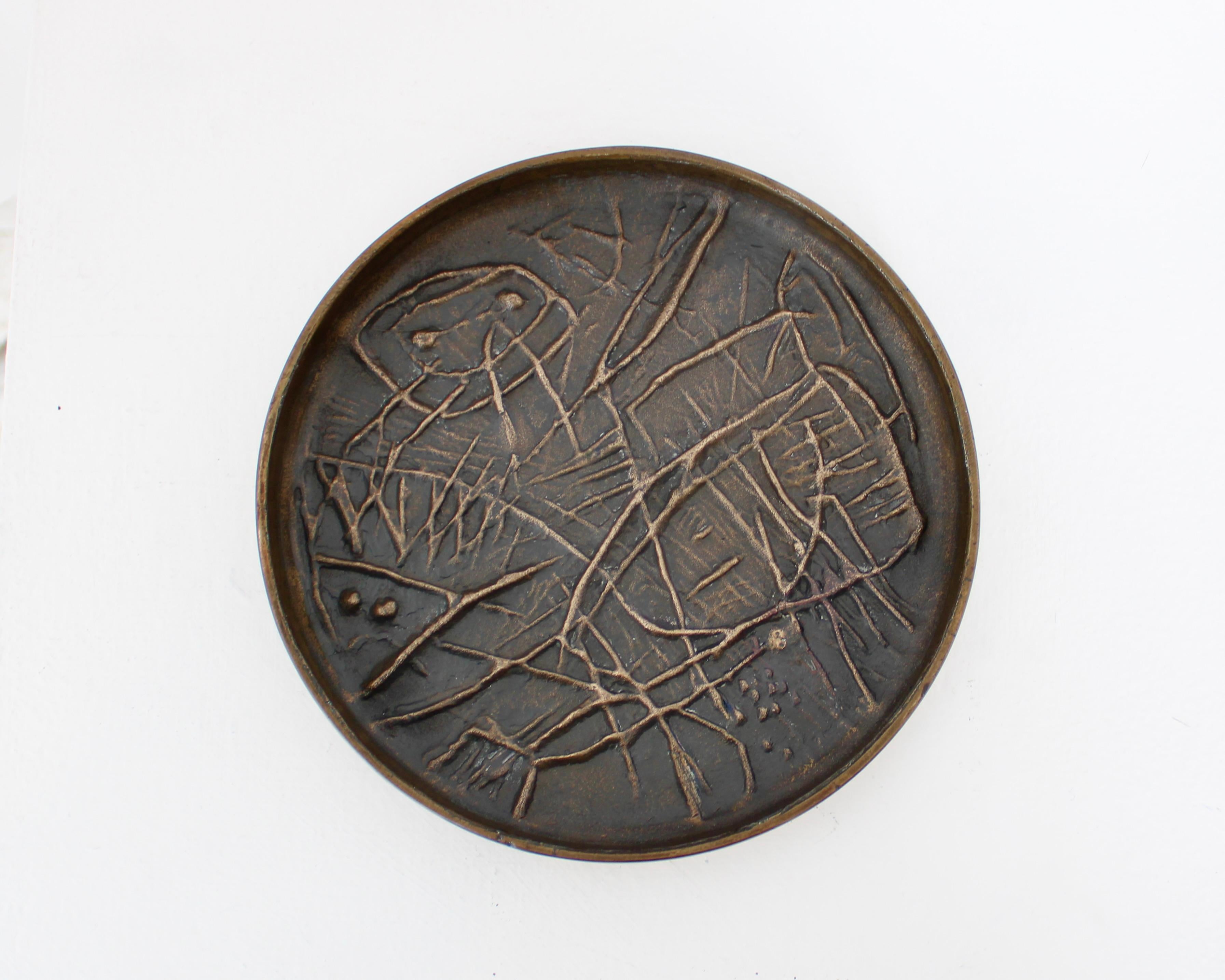 Signed Bronze Dish by Italian Gio Pomodoro Il Sestante Galeria For Sale 1