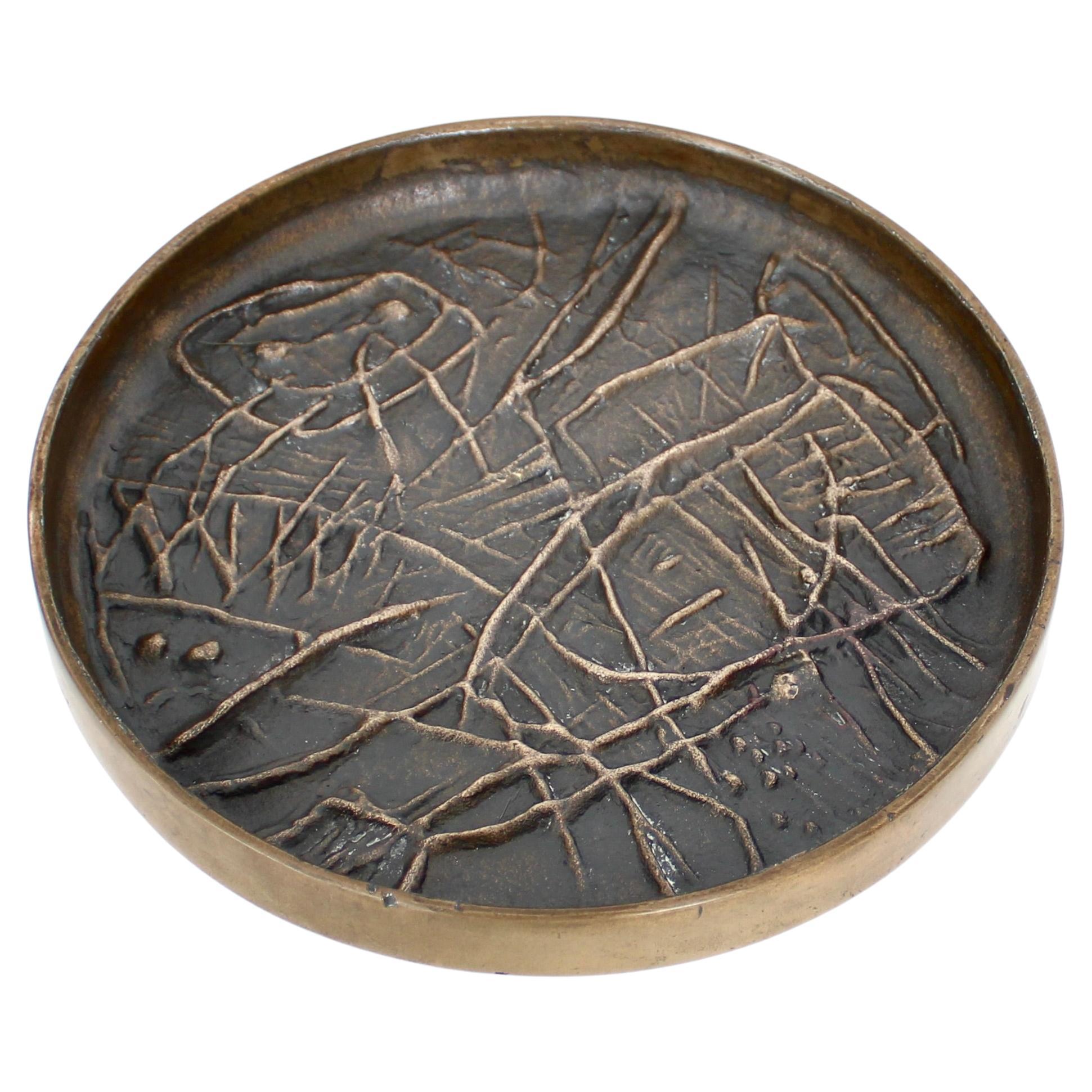 Plat en bronze signé italien Gio Pomodoro Il Sestante Galeria